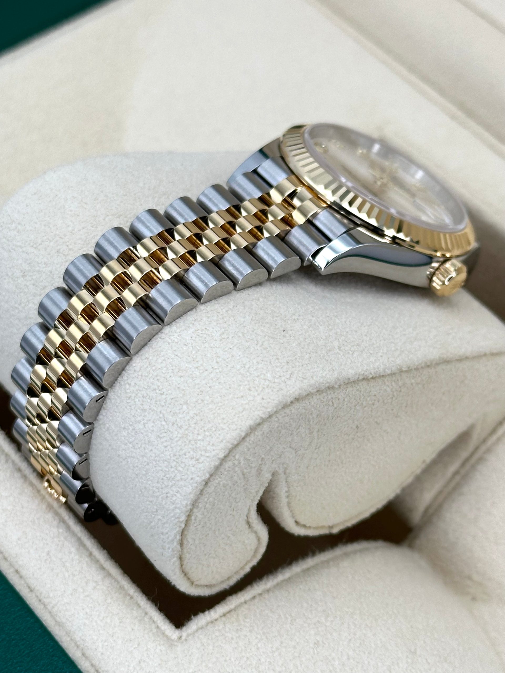 NEW 2024 Rolex Lady Datejust 31mm 278273 Two-Tone Silver Diamond Dial - Image 5