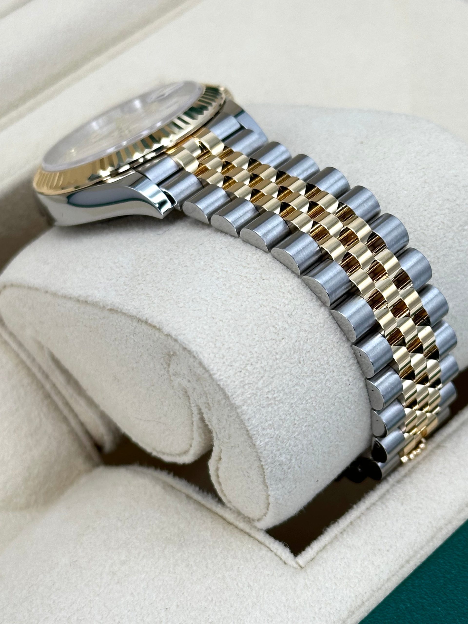 NEW 2024 Rolex Lady Datejust 31mm 278273 Two-Tone Silver Diamond Dial - Image 6