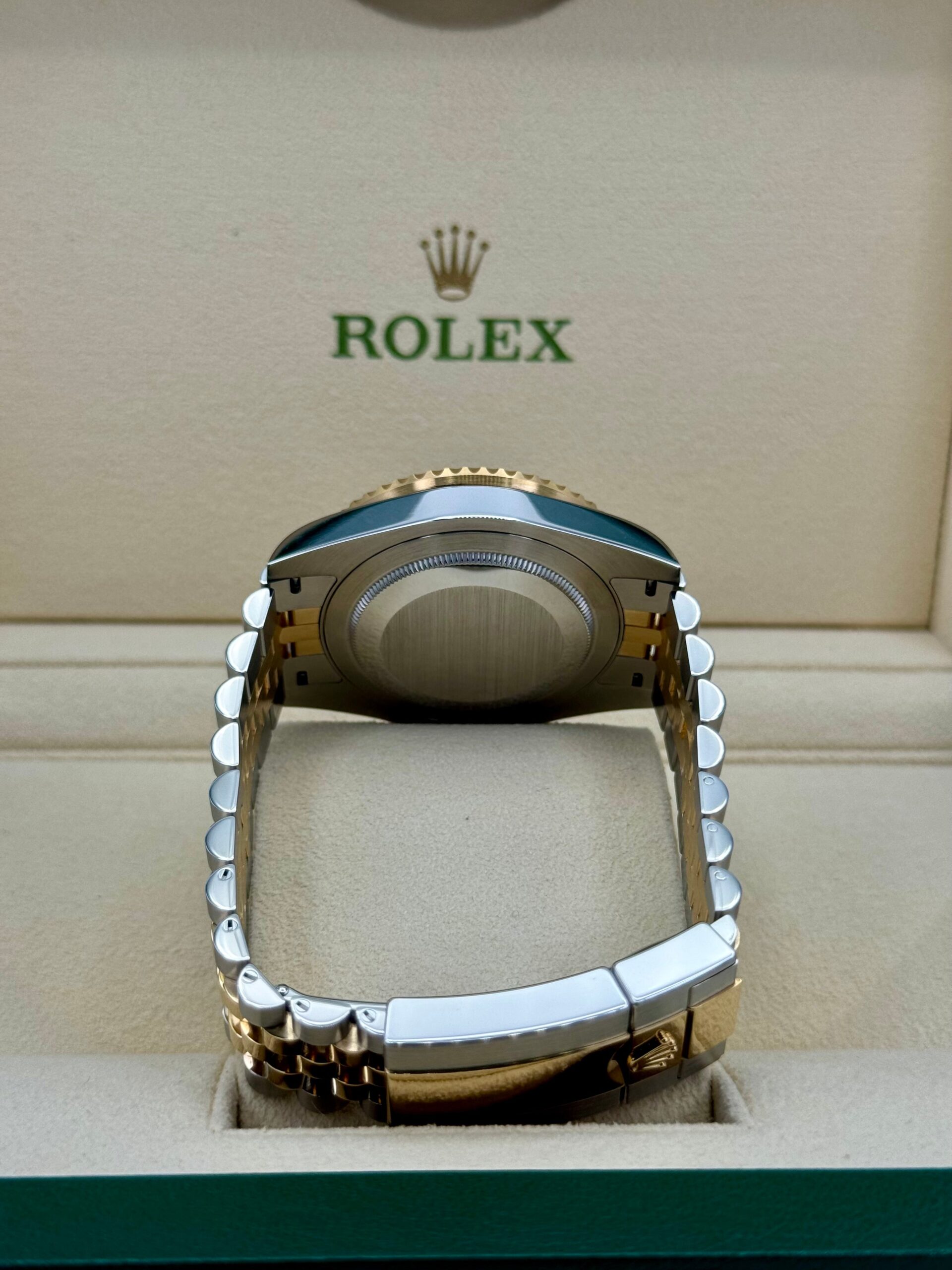 NEW 2025 Rolex GMT-Master II 40mm 126713GRNR Two-Tone Jubilee - Image 10