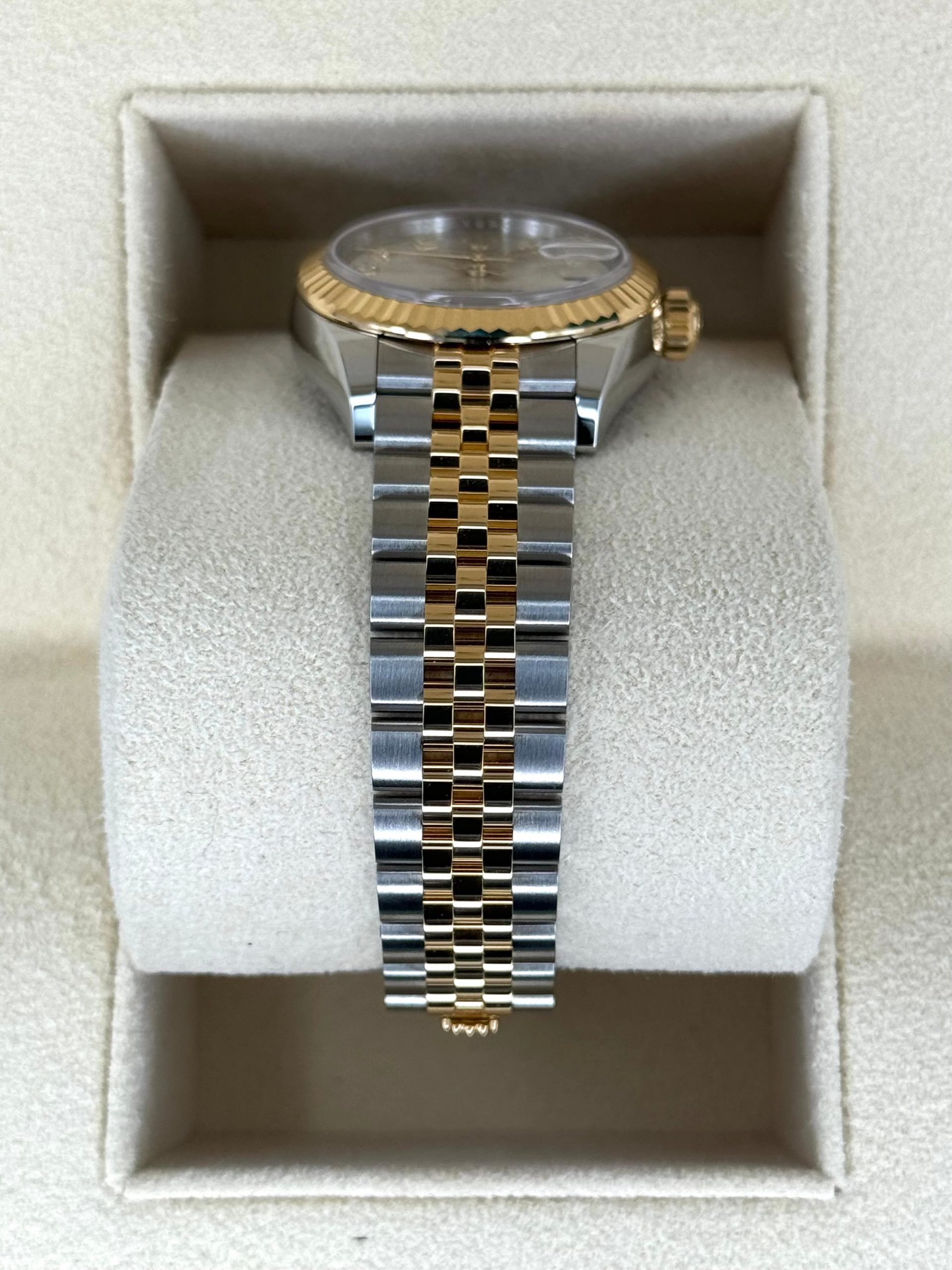 NEW 2024 Rolex Lady Datejust 28mm 279173 Jubilee Silver Diamond Dial - Image 3