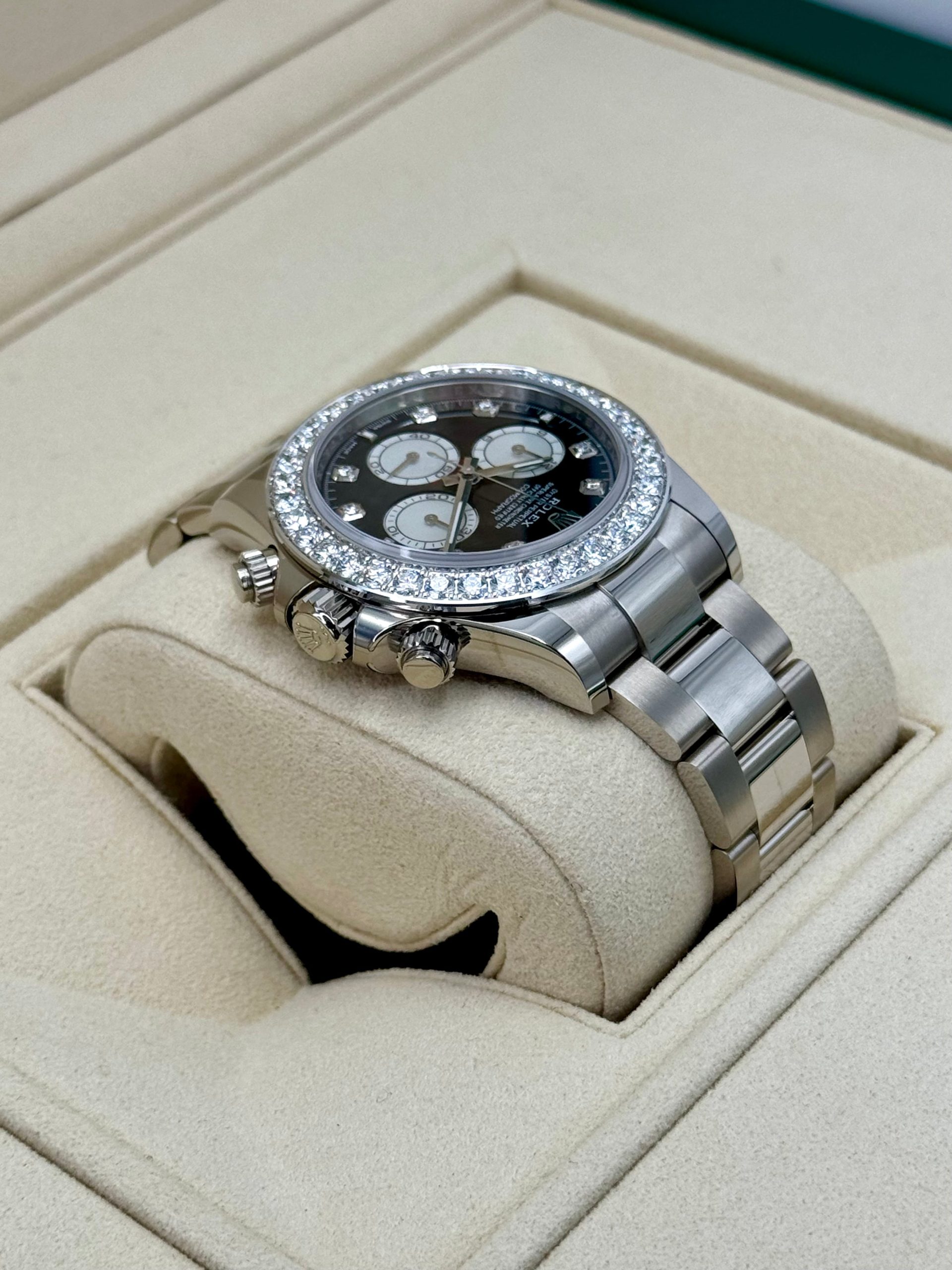 NEW 2024 Rolex Daytona 40mm 126579RBR Mother of Pearl Diamond Dial - Image 8