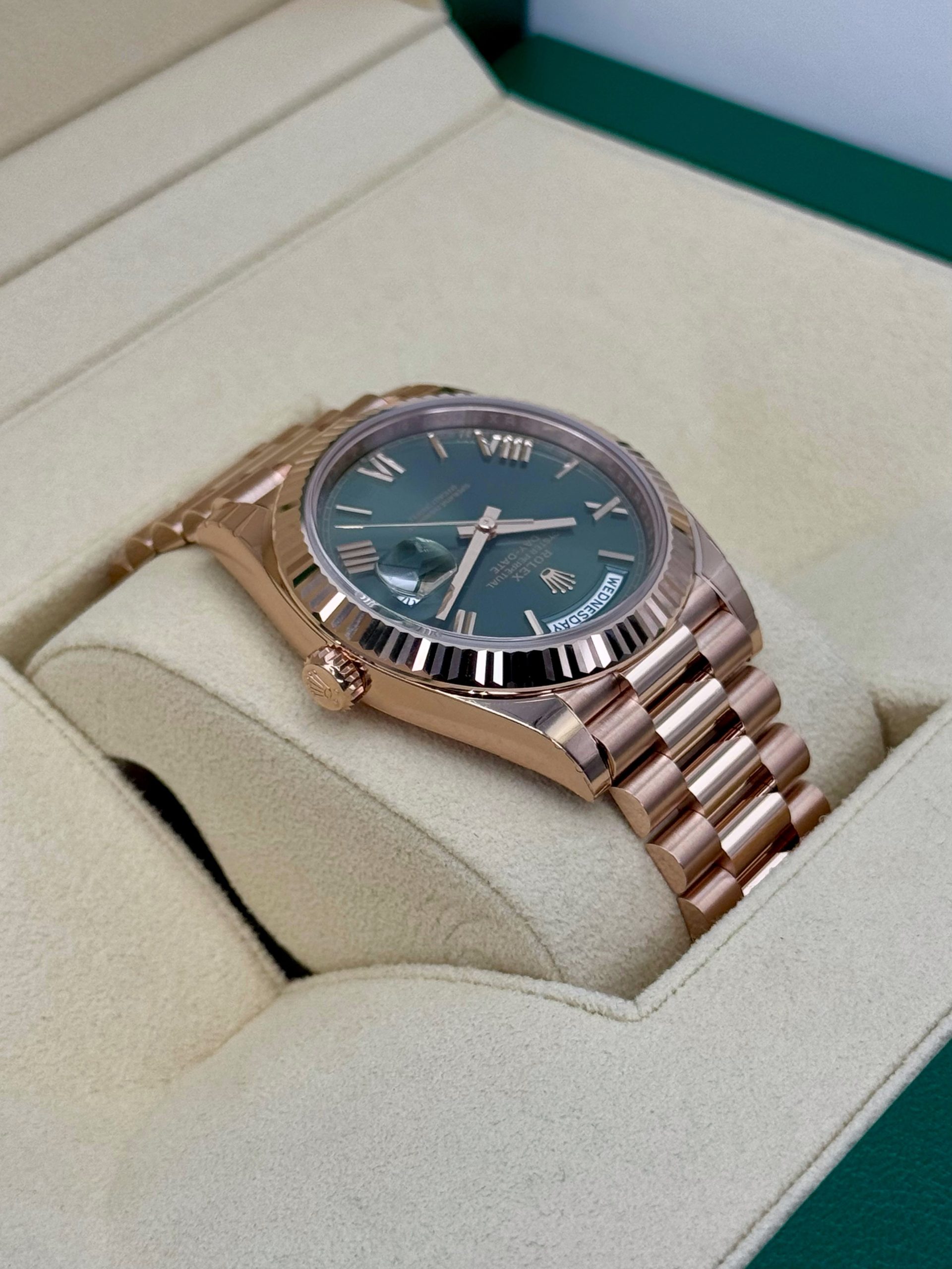 NEW 2025 Rolex Day-Date 40mm 228235 Presidential Rose Gold Olive Dial - Image 8