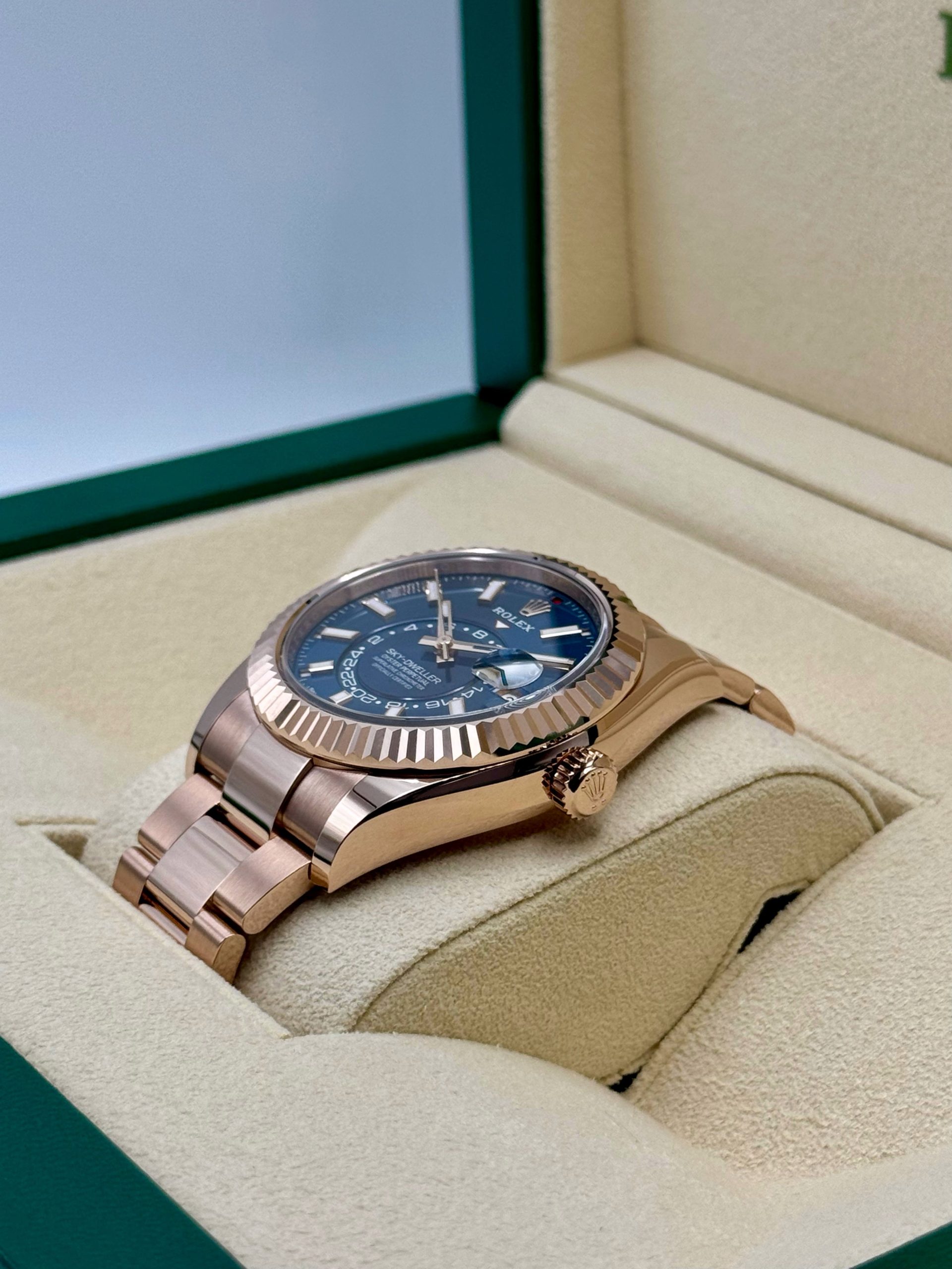 NEW 2025 Rolex Sky-Dweller 42mm 336935 Rose Gold Blue Dial - Image 7