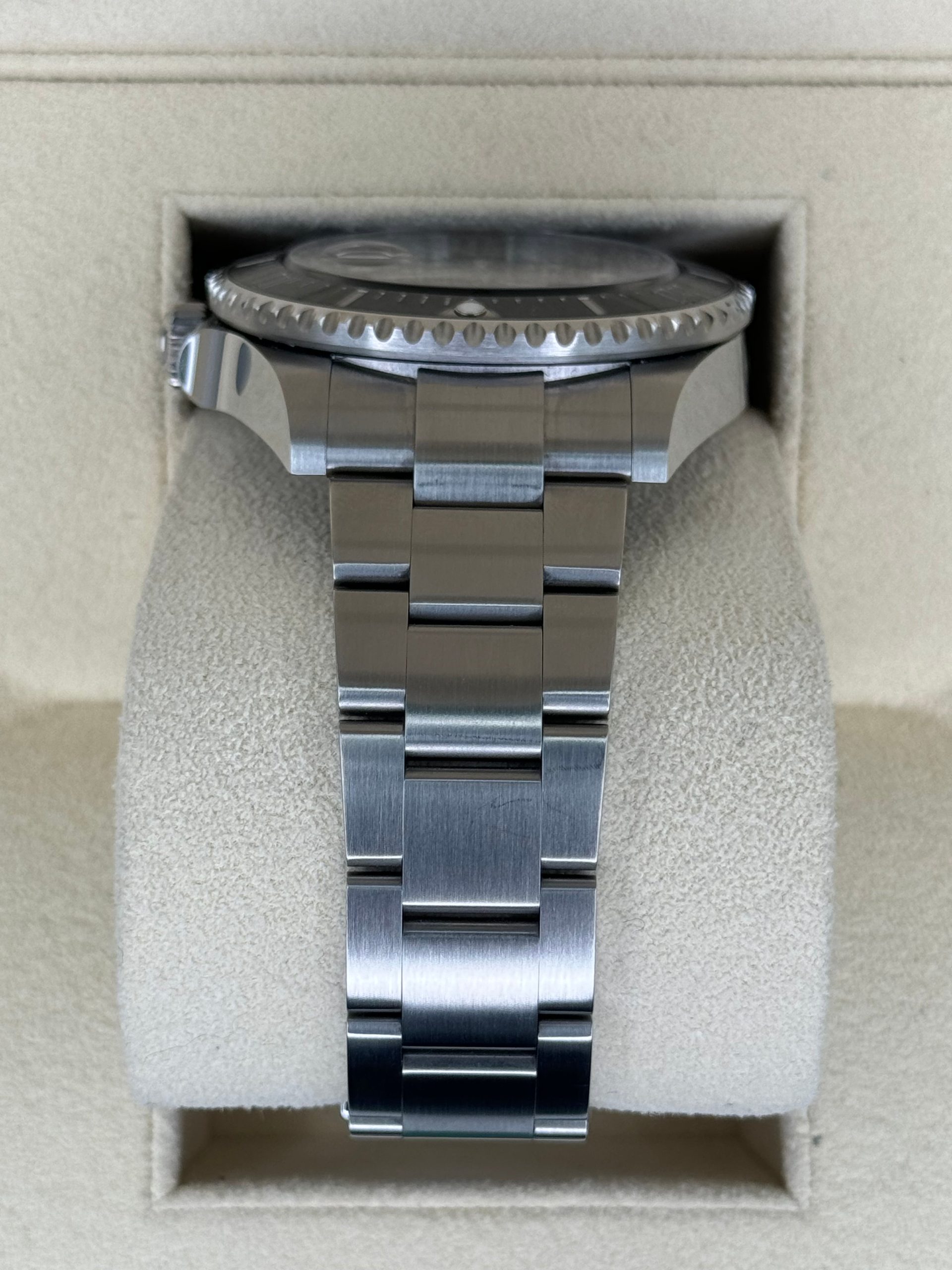 2022 Rolex Sea-Dweller 43mm 126600 Stainless Steel Black Dial - Image 4