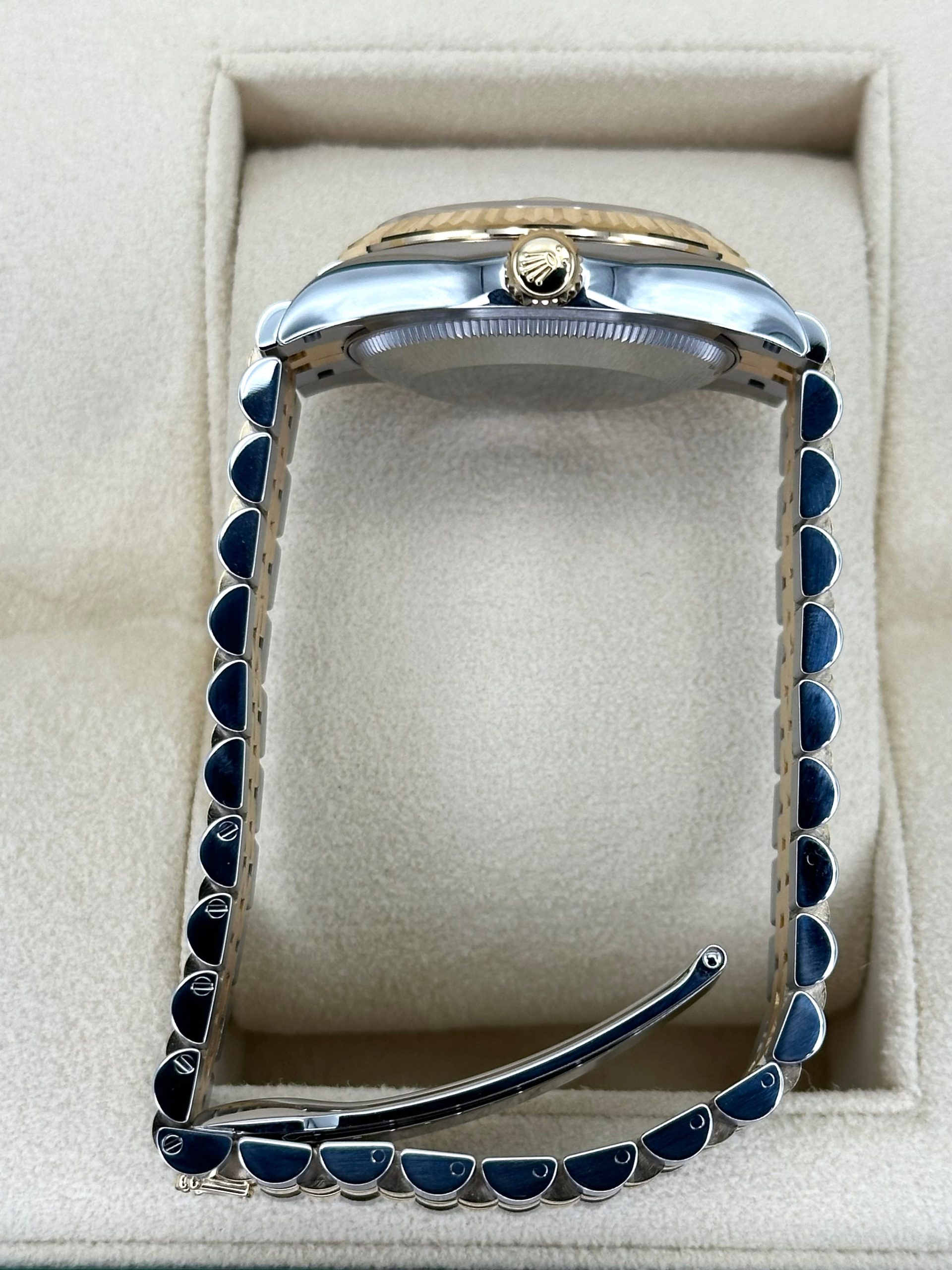 NEW 2024 Rolex Lady Datejust 31mm 278273 Two-Tone Silver Diamond Dial - Image 9