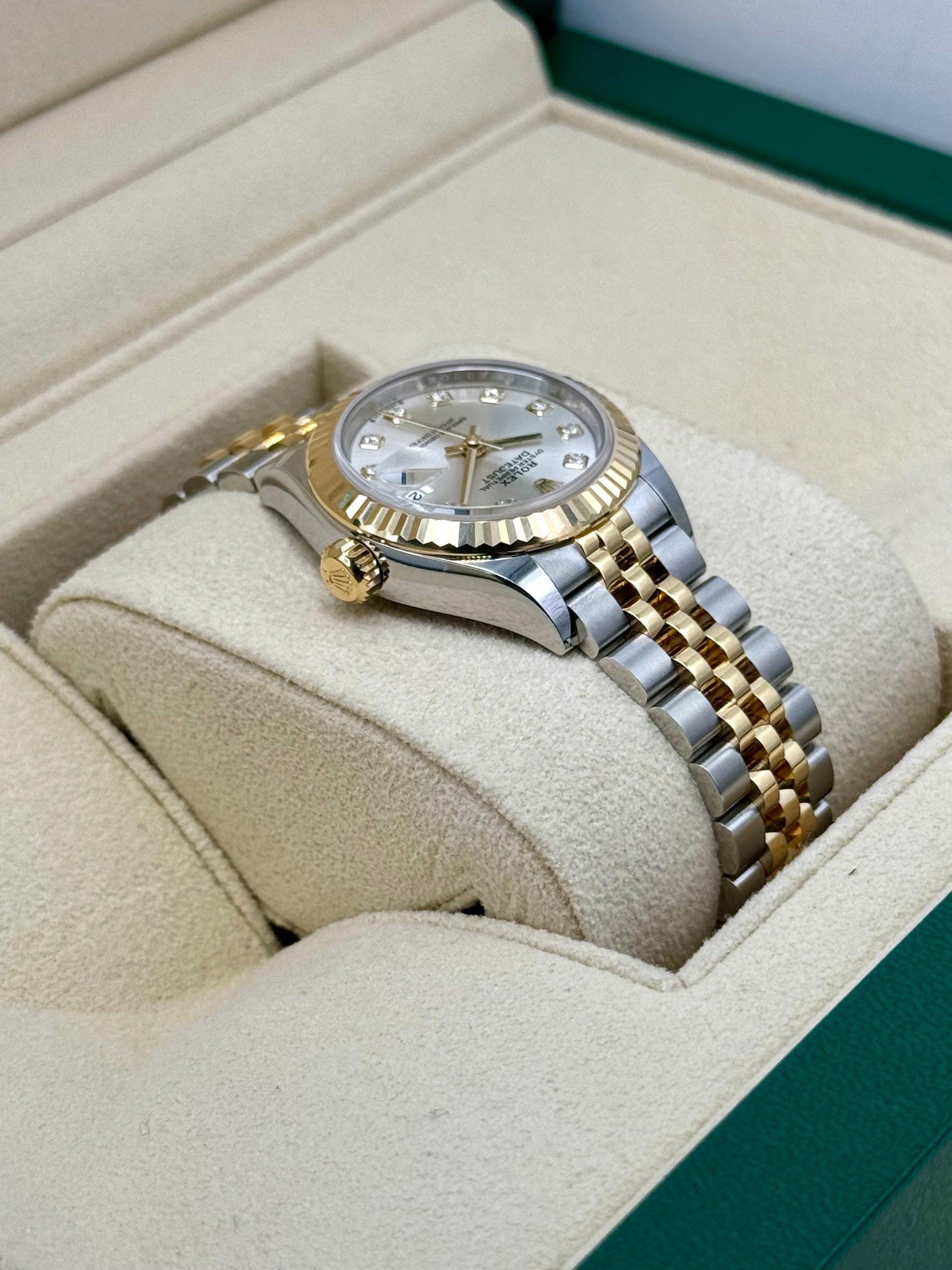 NEW 2024 Rolex Lady Datejust 28mm 279173 Jubilee Silver Diamond Dial - Image 8