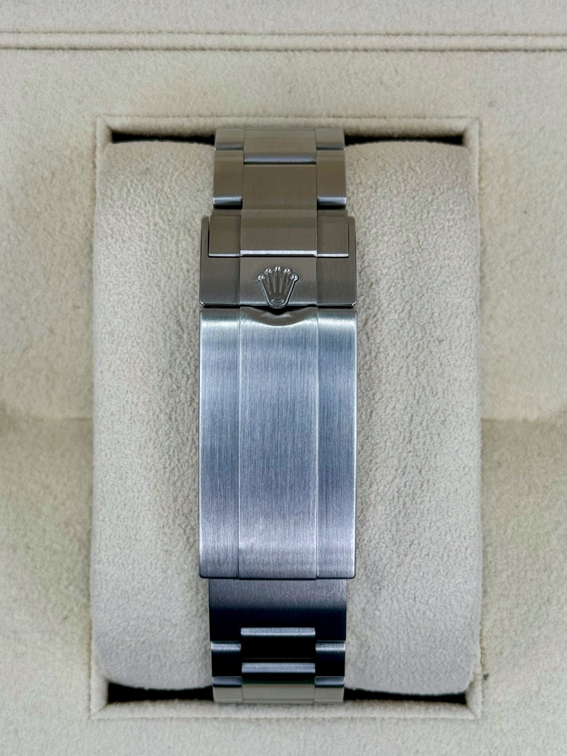 2022 Rolex Sea-Dweller 43mm 126600 Stainless Steel Black Dial - Image 2