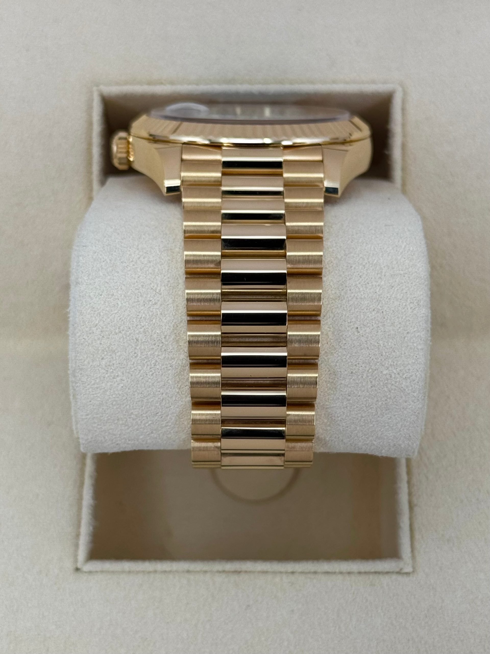 2023 Rolex Day-Date 40mm 228238 Arabic Calendar Green Dial - Image 3