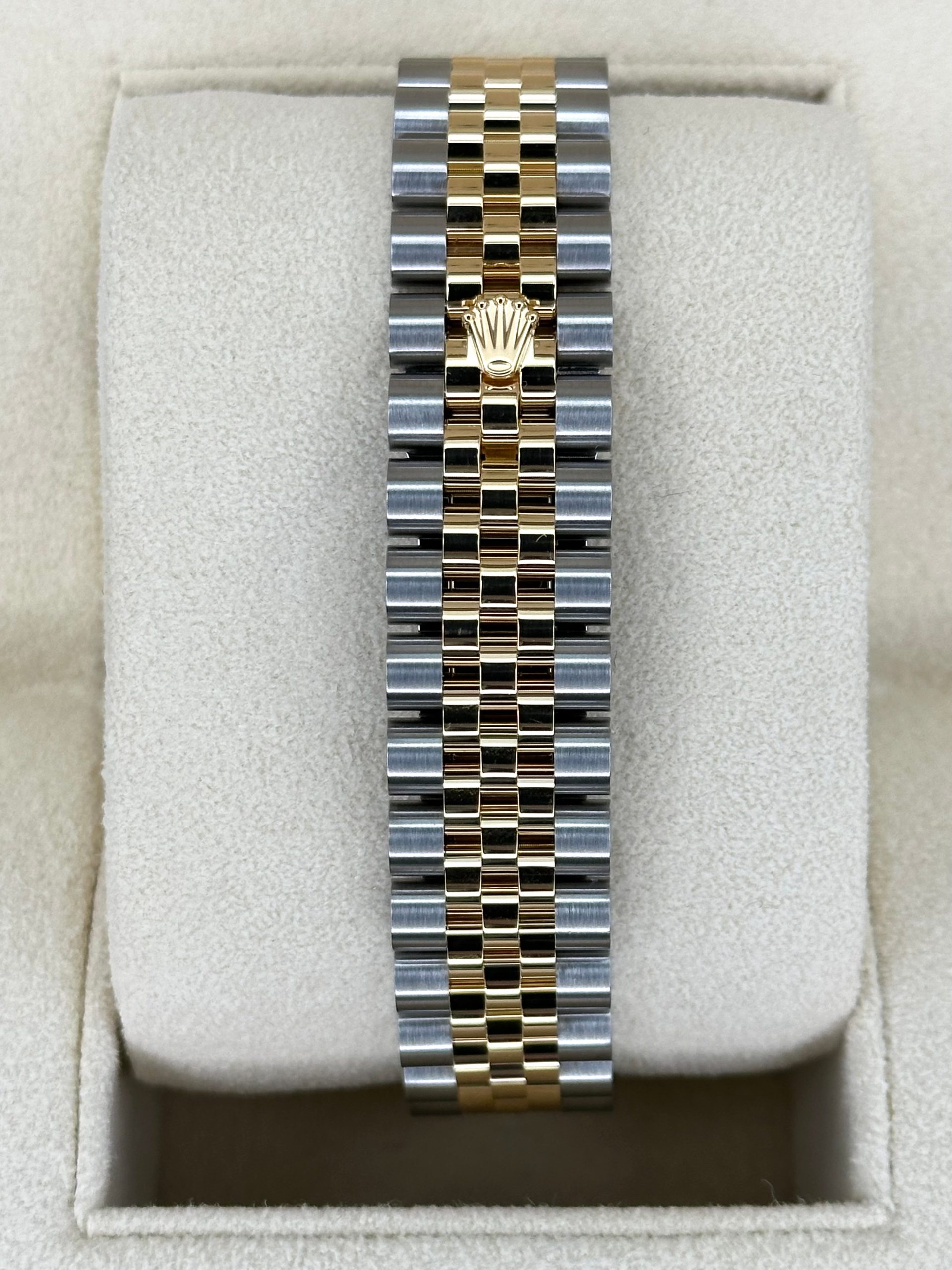 NEW 2024 Rolex Lady Datejust 31mm 278273 Two-Tone Silver Diamond Dial - Image 2