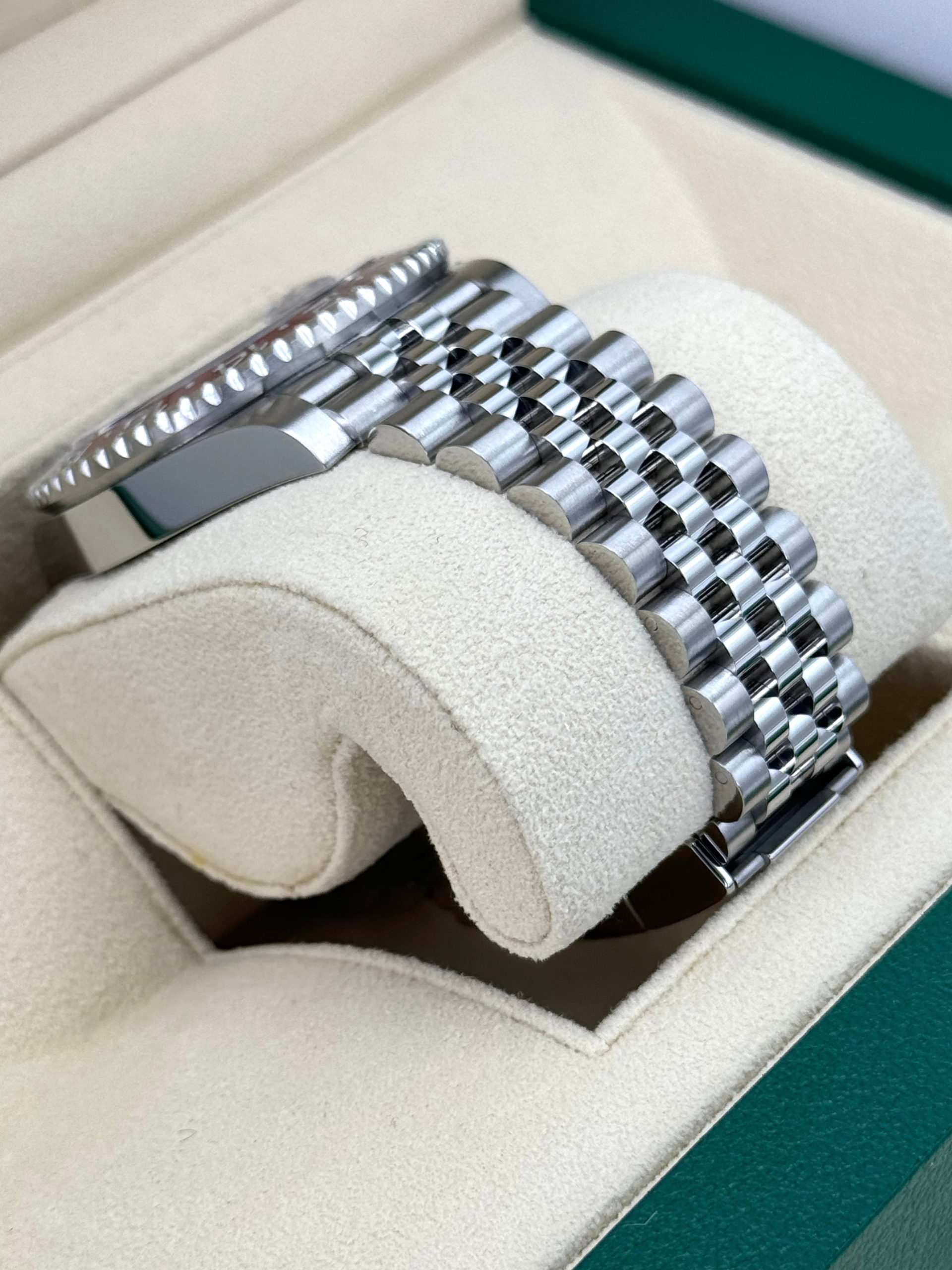 NEW 2024 Rolex GMT-Master II "Pepsi" 40mm 126710BLRO Jubilee - Image 6