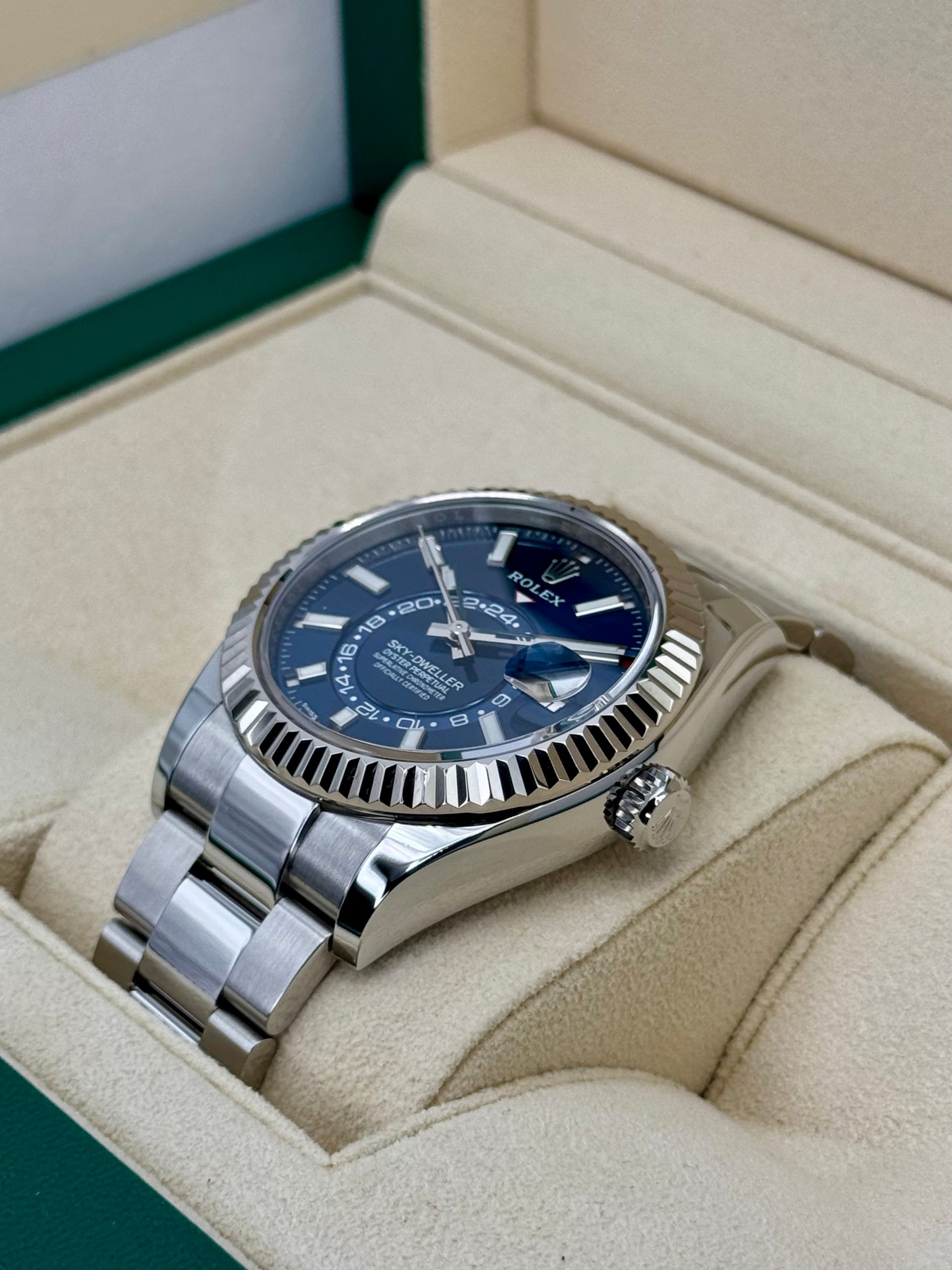 2023 Rolex Sky-Dweller 42mm 326934 Oyster Blue Dial - Image 5