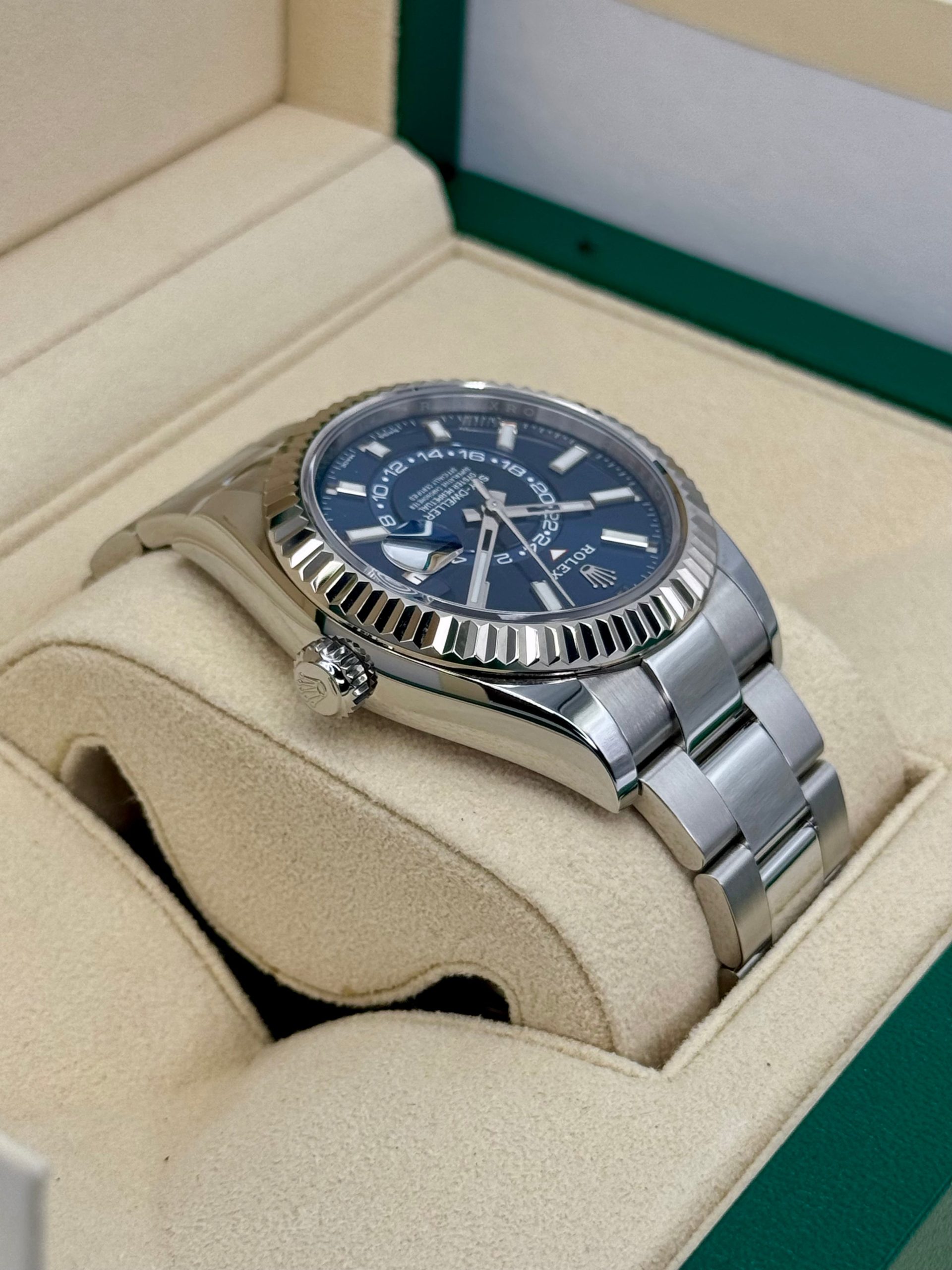 2023 Rolex Sky-Dweller 42mm 326934 Oyster Blue Dial - Image 8