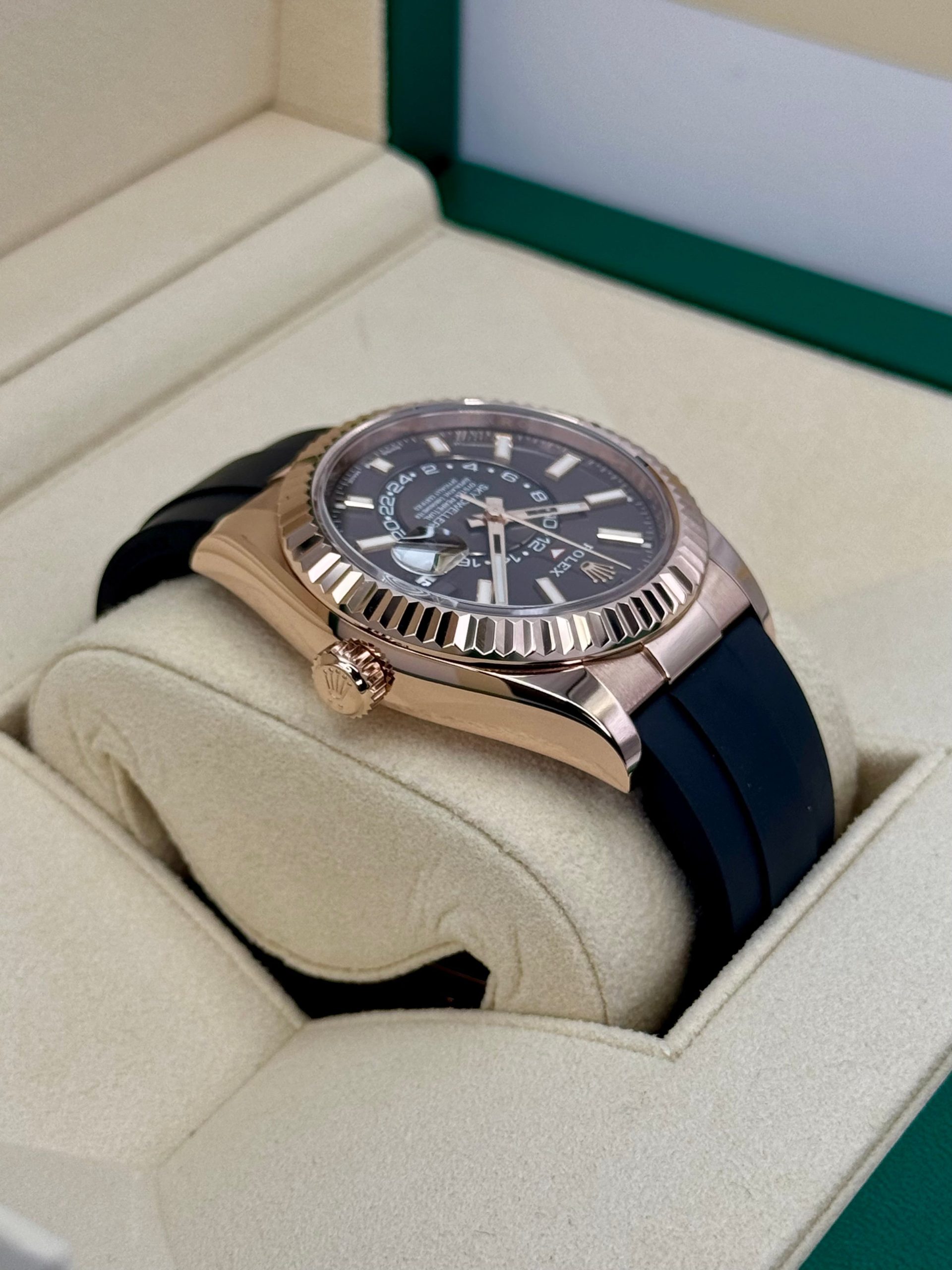 2022 Rolex Sky-Dweller 42mm 326235 Rose Gold Oysterflex Chocolate Dial - Image 8