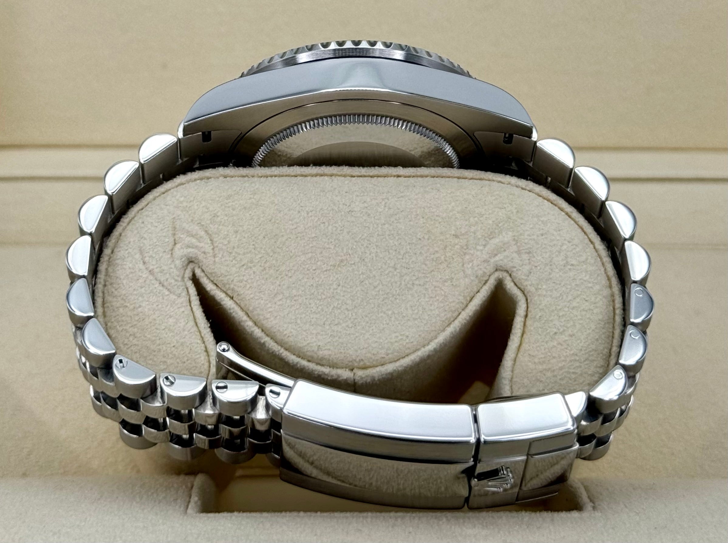 2019 Rolex GMT-Master II “Batgirl” 40mm 126710BLNR Jubilee Black Dial - Image 10