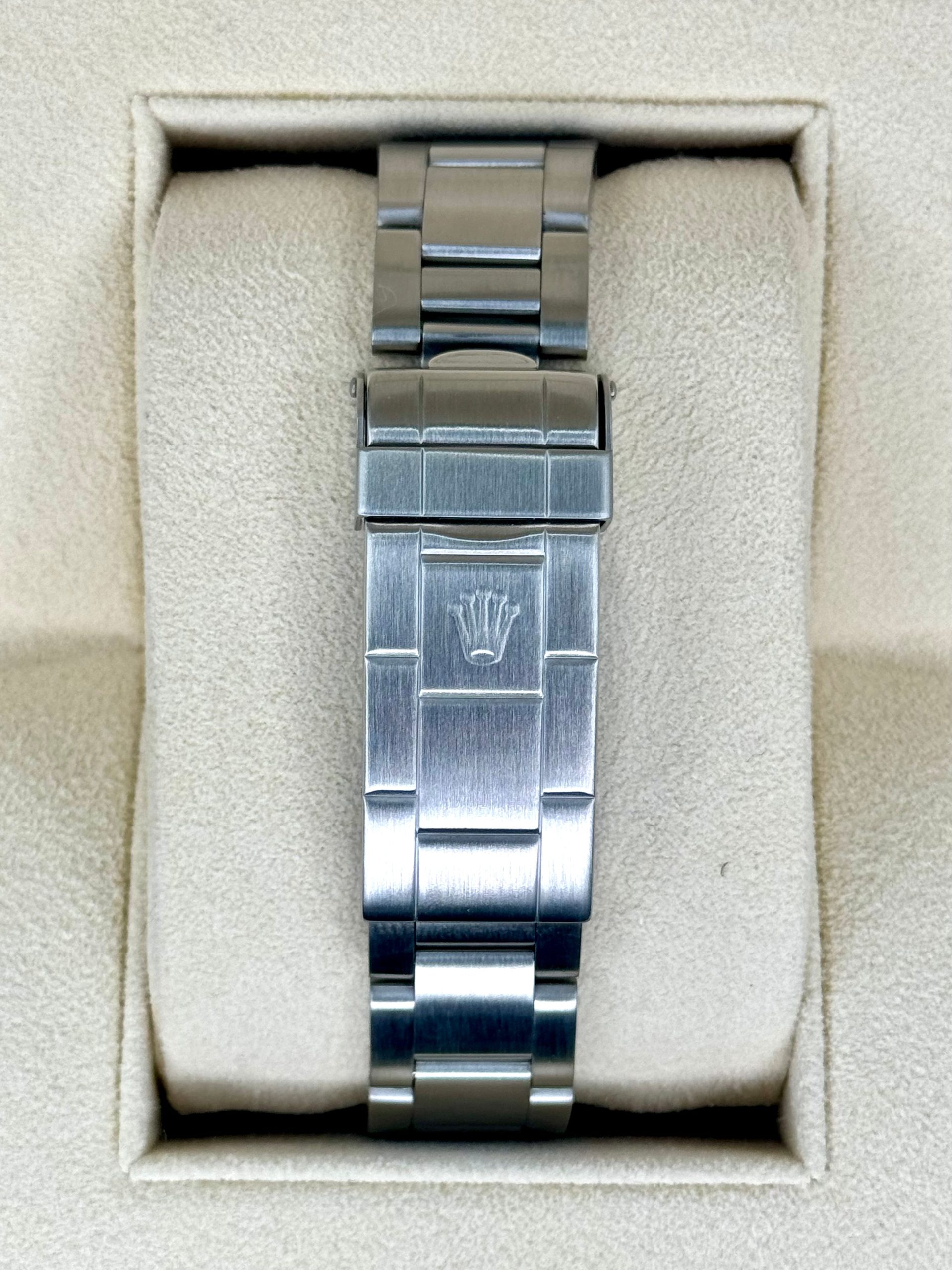 2001 Rolex Submariner Date 40mm 16610 Stainless Steel Black Dial - Image 2