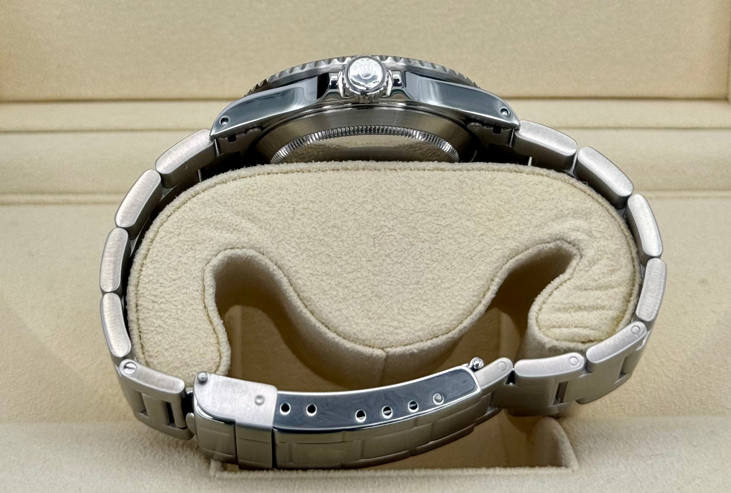 2001 Rolex Submariner Date 40mm 16610 Stainless Steel Black Dial - Image 9