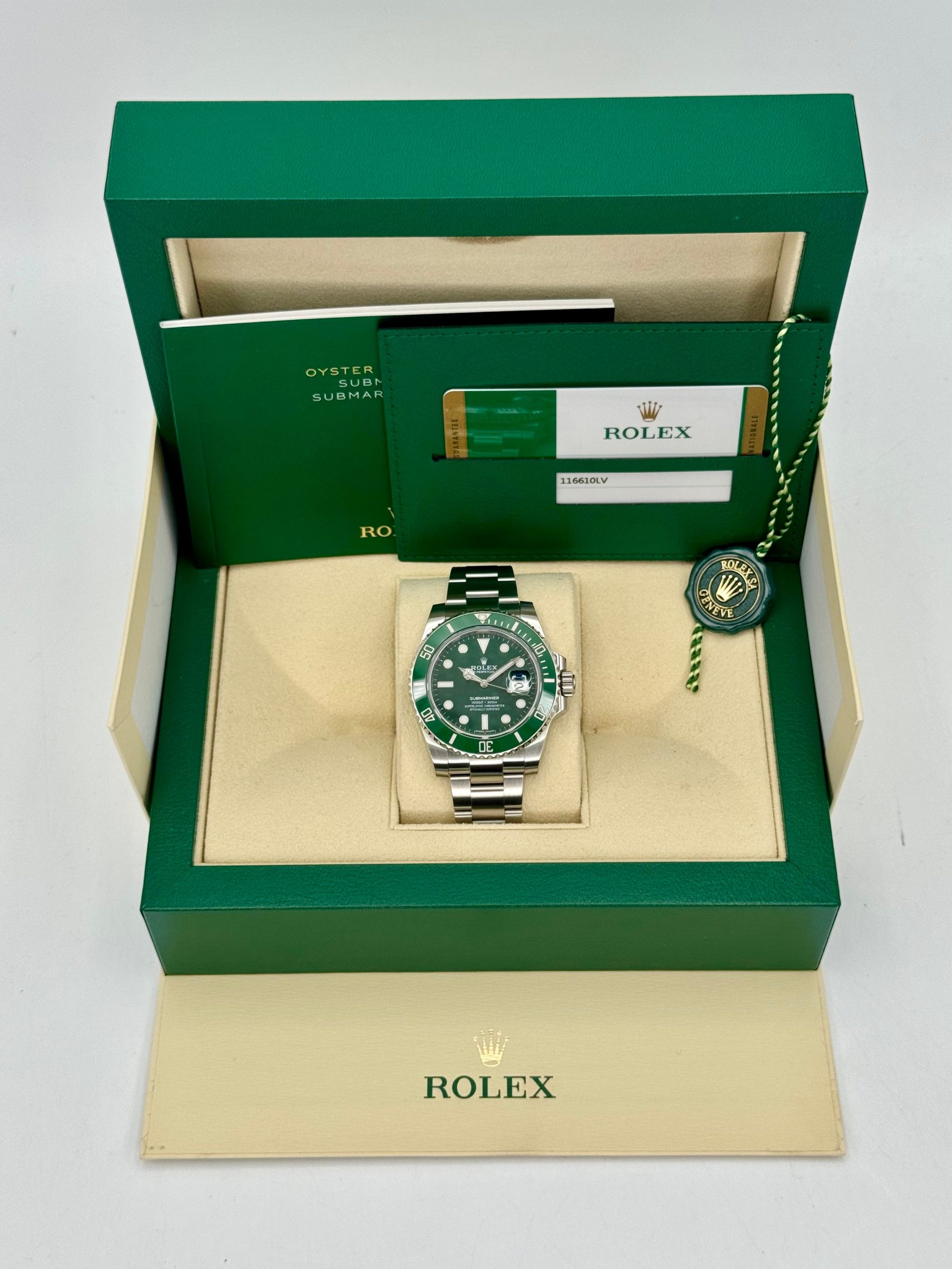 2019 Rolex Submariner "Hulk" 40mm 116610LV Green Dial - Image 11