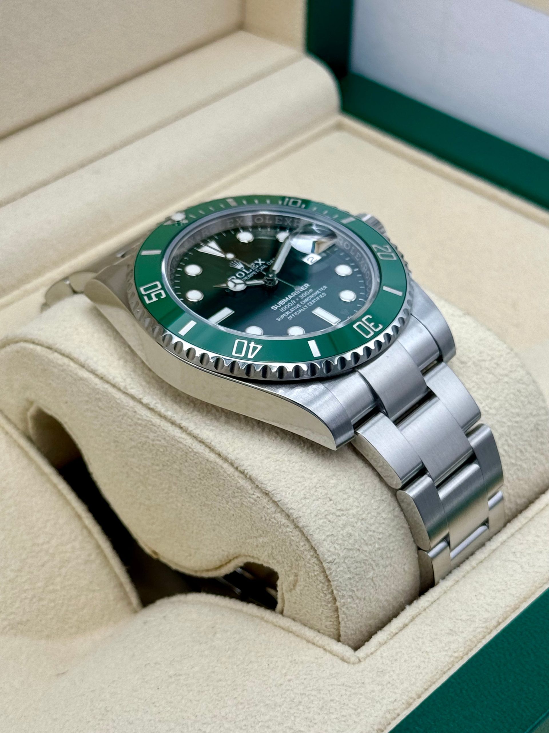 2019 Rolex Submariner "Hulk" 40mm 116610LV Green Dial - Image 6