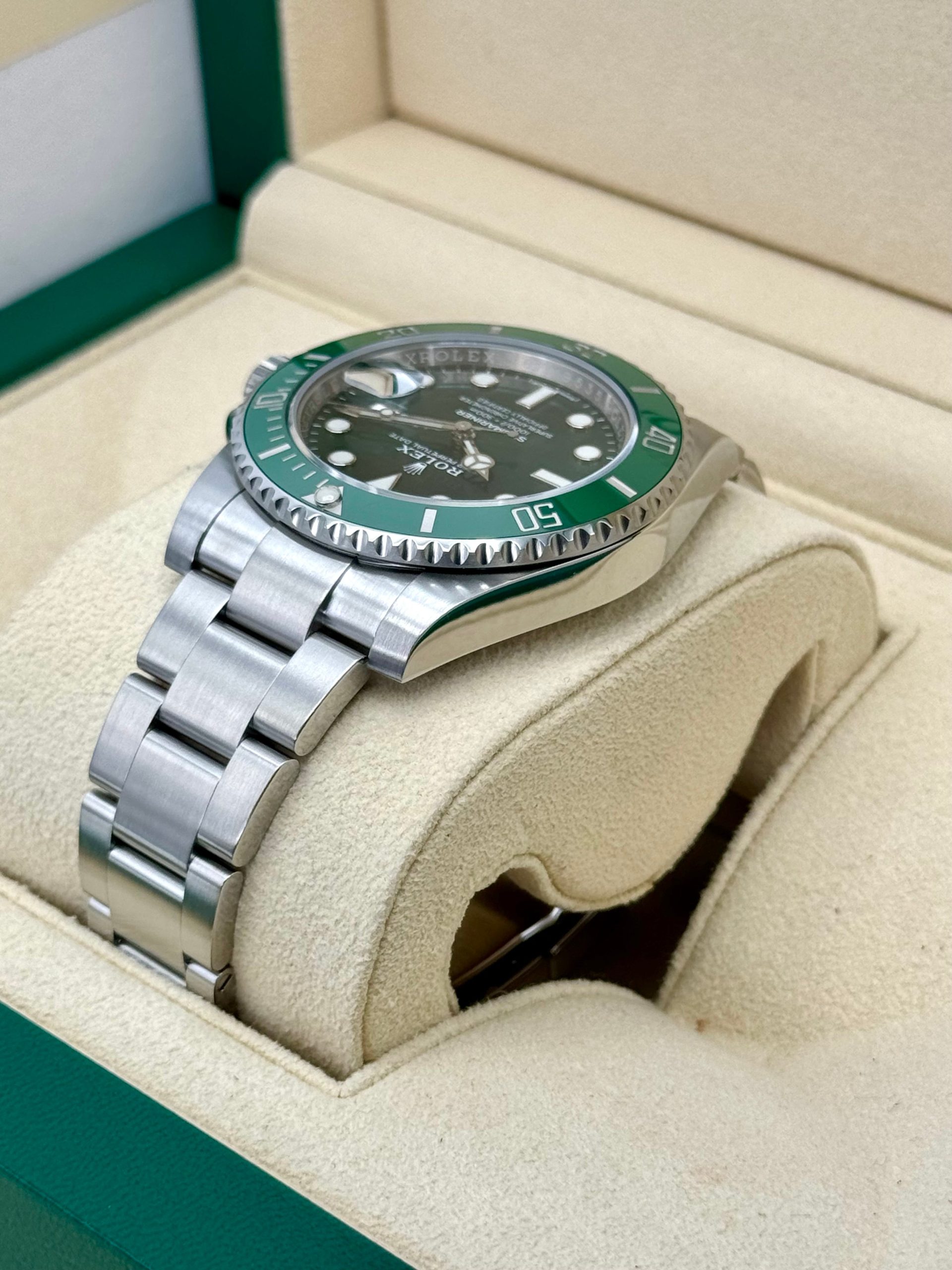2019 Rolex Submariner "Hulk" 40mm 116610LV Green Dial - Image 7