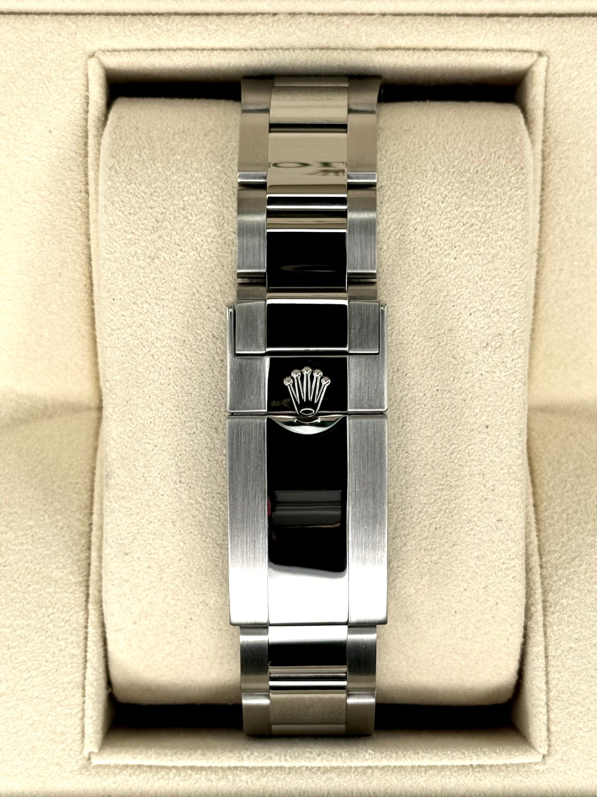 2018 Rolex GMT-Master II 40mm 116710LN Stainless Steel Black Dial - Image 2