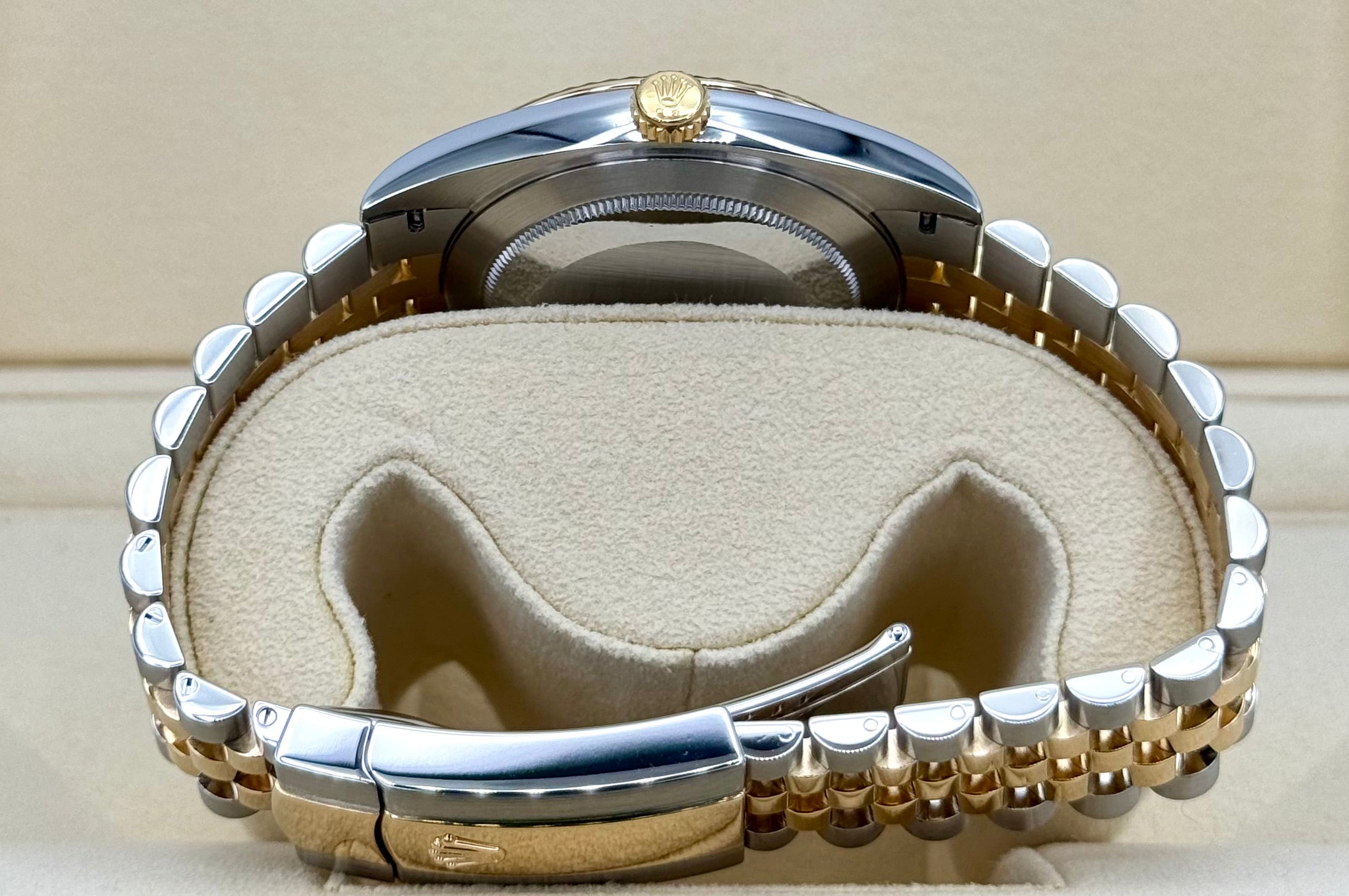 2022 Rolex Datejust 41mm 126333 Jubilee Champagne Diamond Dial - Image 9