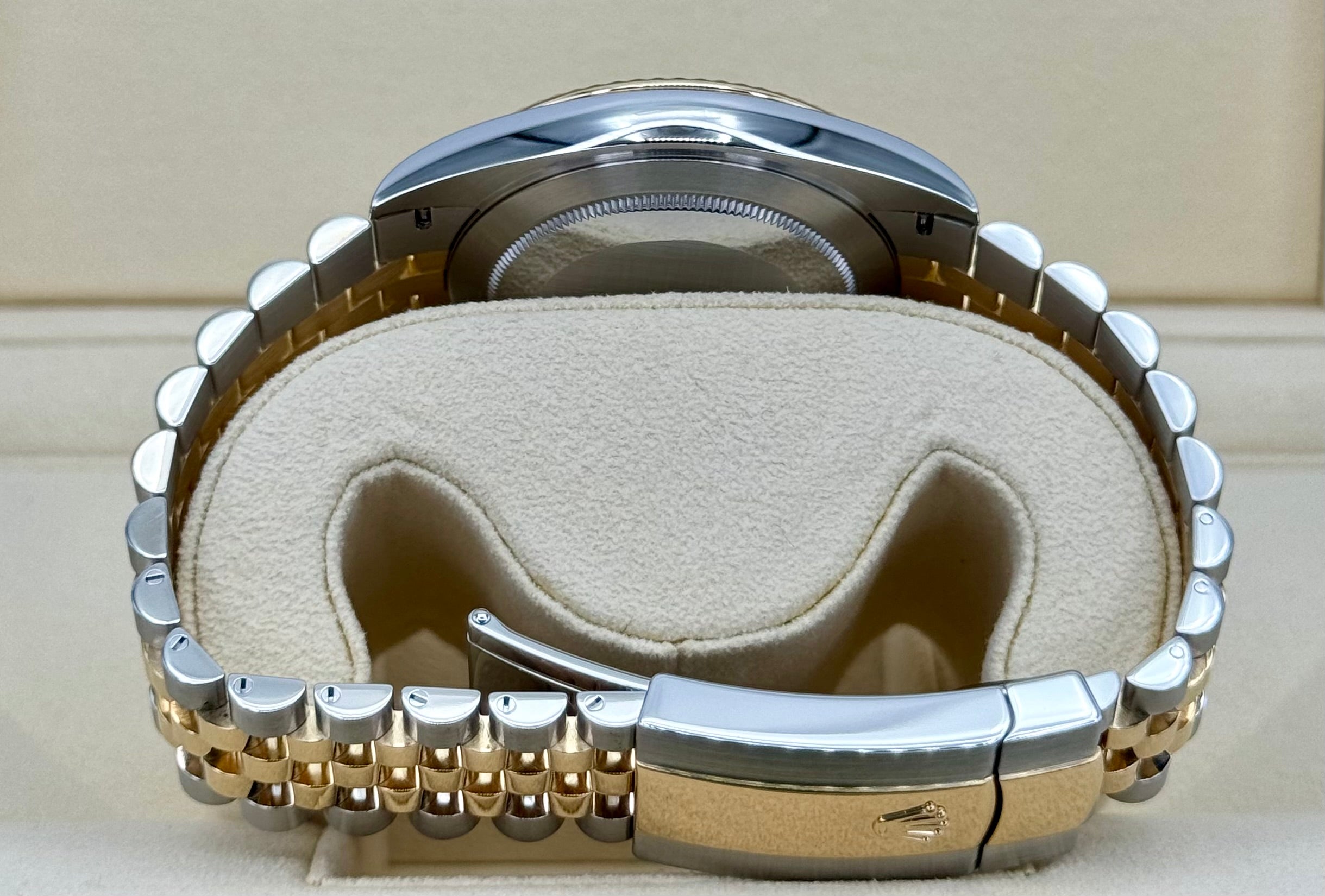2022 Rolex Datejust 41mm 126333 Jubilee Champagne Diamond Dial - Image 10