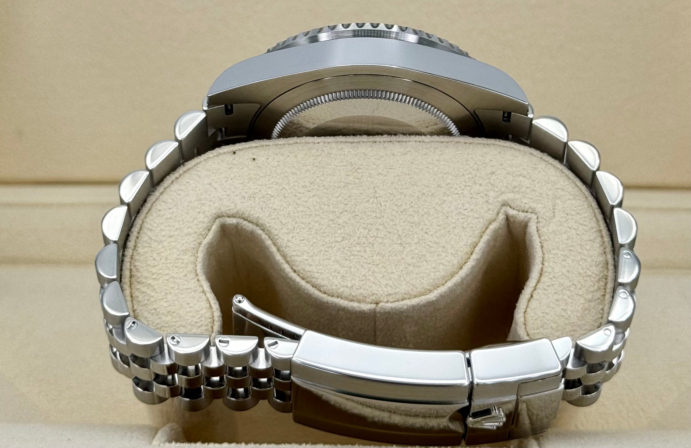 2022 Rolex GMT-Master II "Batgirl" 40mm 126710BLNR Jubilee Black Dial - Image 10