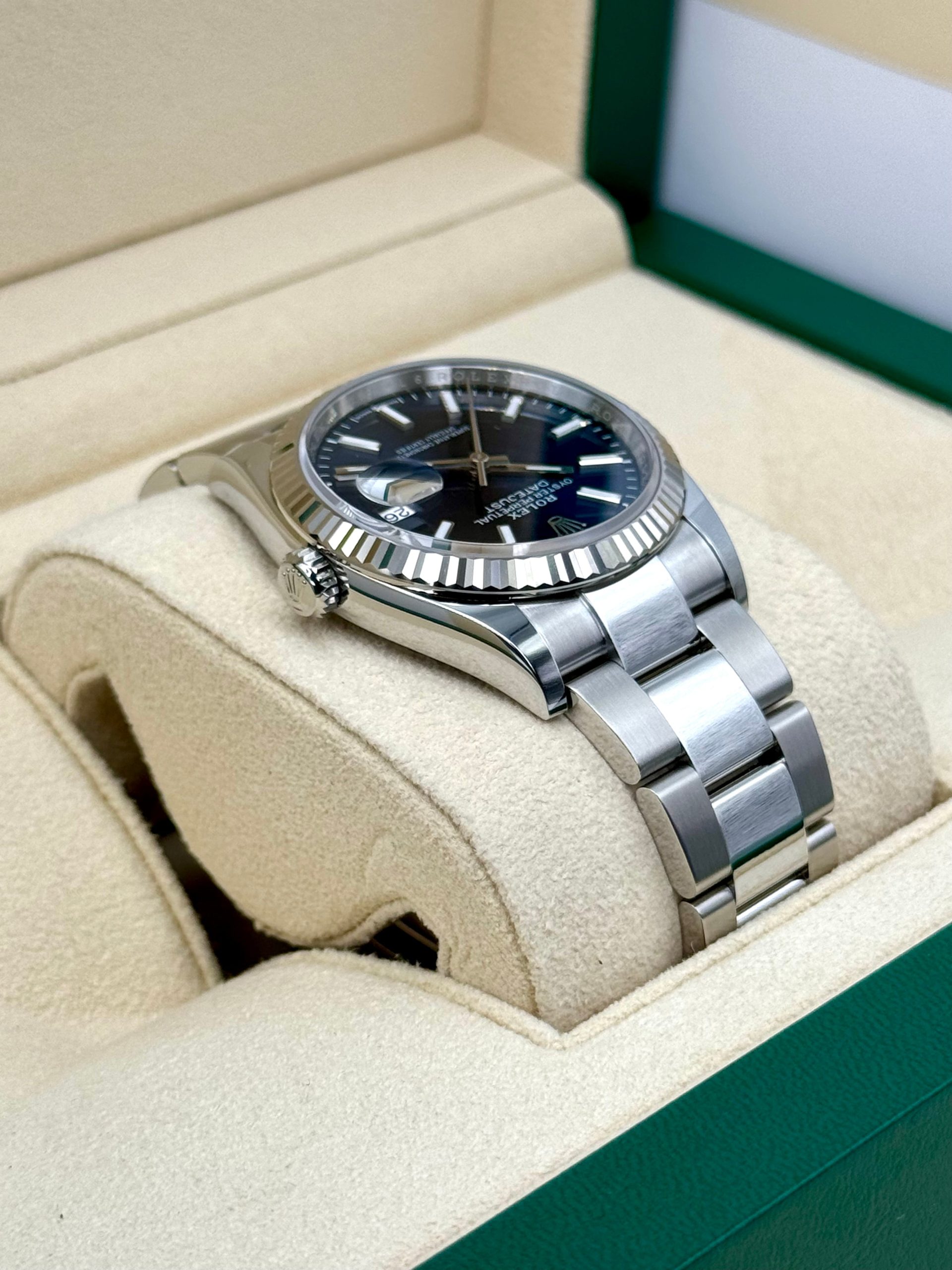 NEW 2024 Rolex Datejust 36mm 126234 Stainless Steel Oyster Blue Dial - Image 8