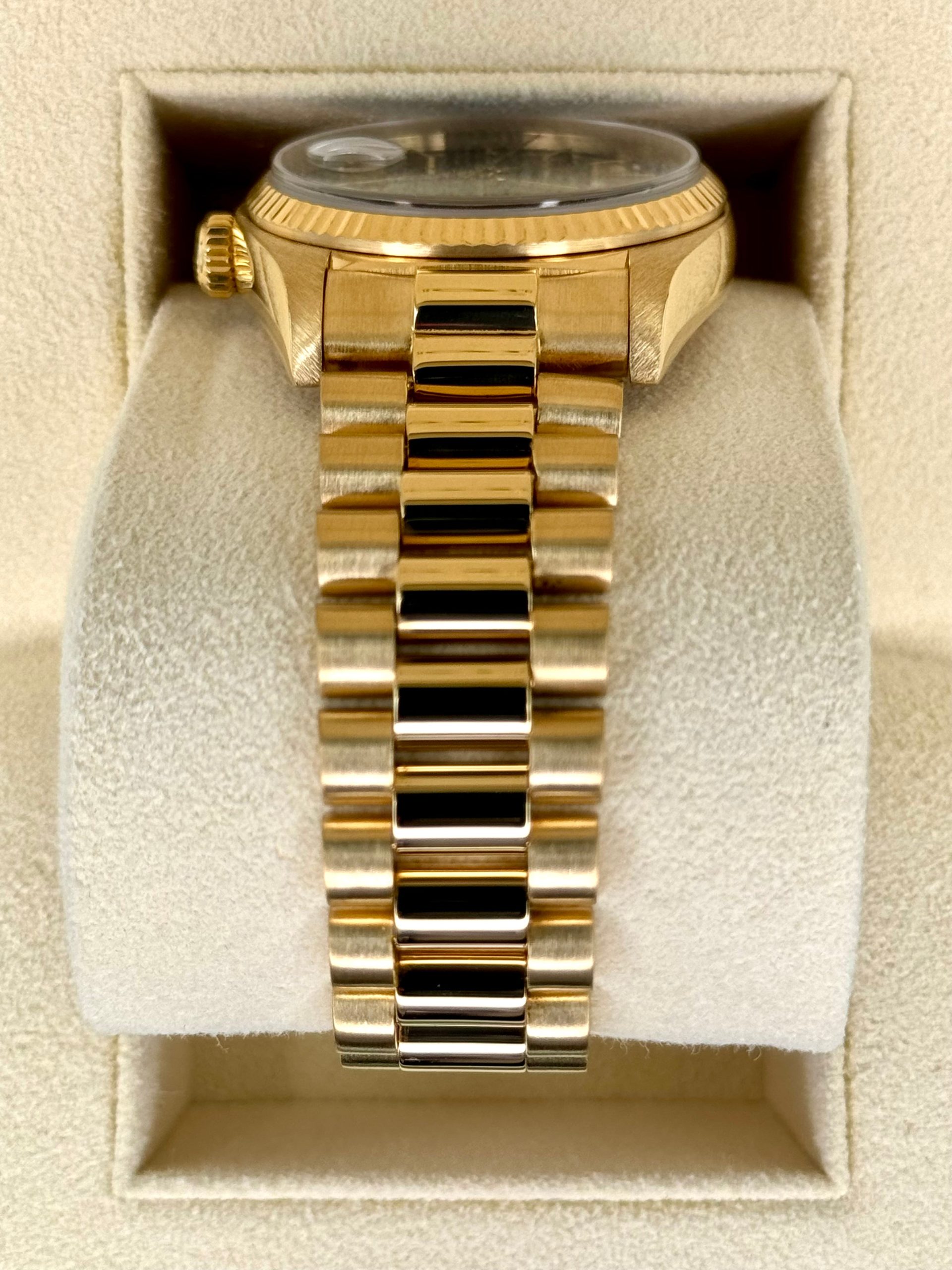 1981 Rolex Day-Date 36mm 18038 Presidential Black Dial - Image 5