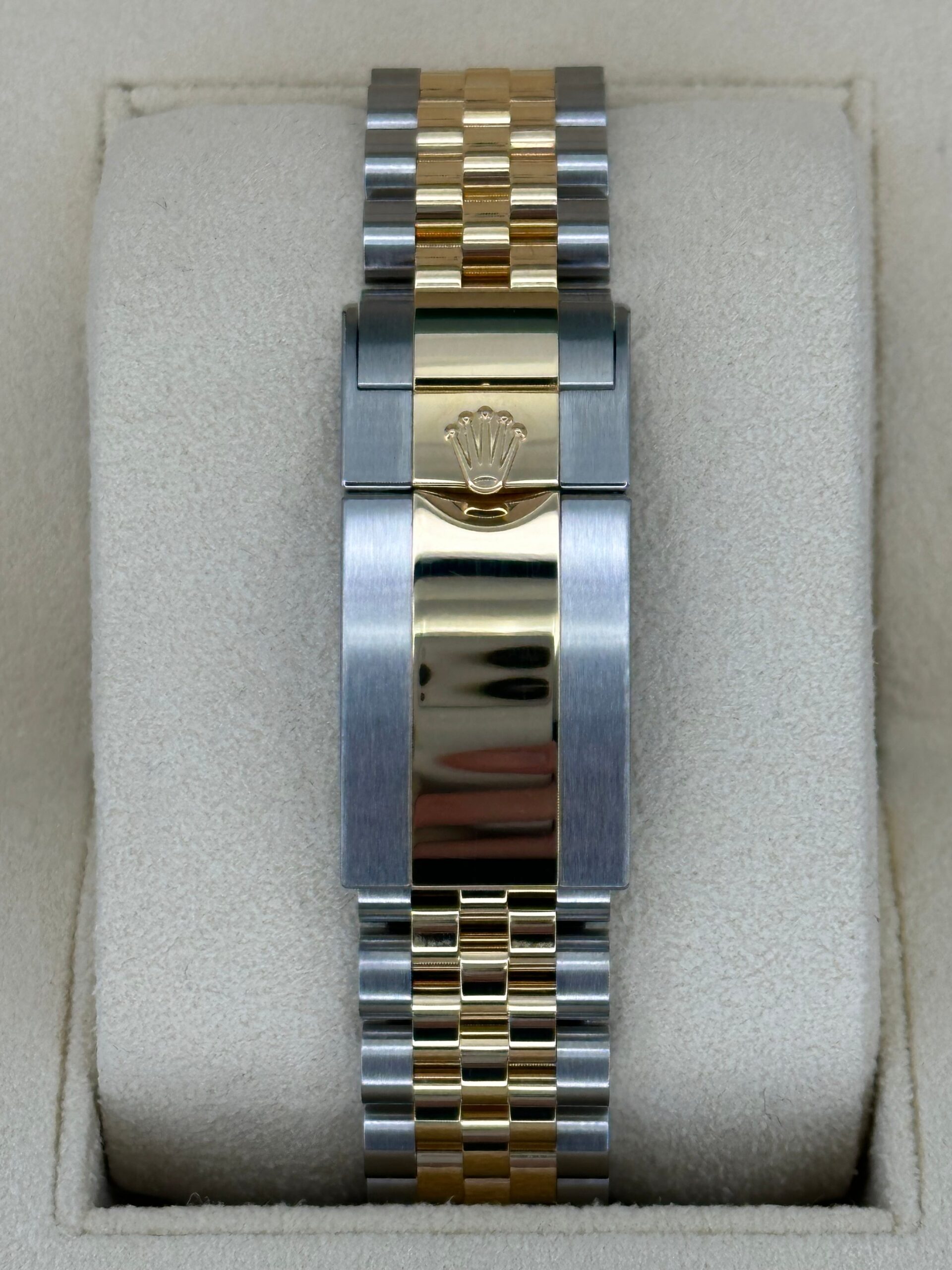 NEW 2025 Rolex GMT-Master II 40mm 126713GRNR Two-Tone Jubilee - Image 2