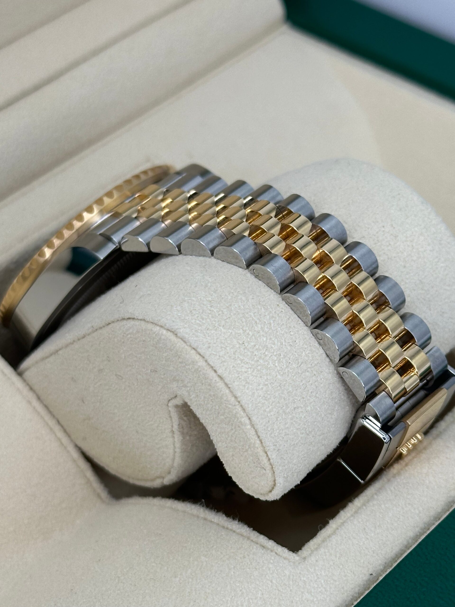 NEW 2025 Rolex GMT-Master II 40mm 126713GRNR Two-Tone Jubilee - Image 6