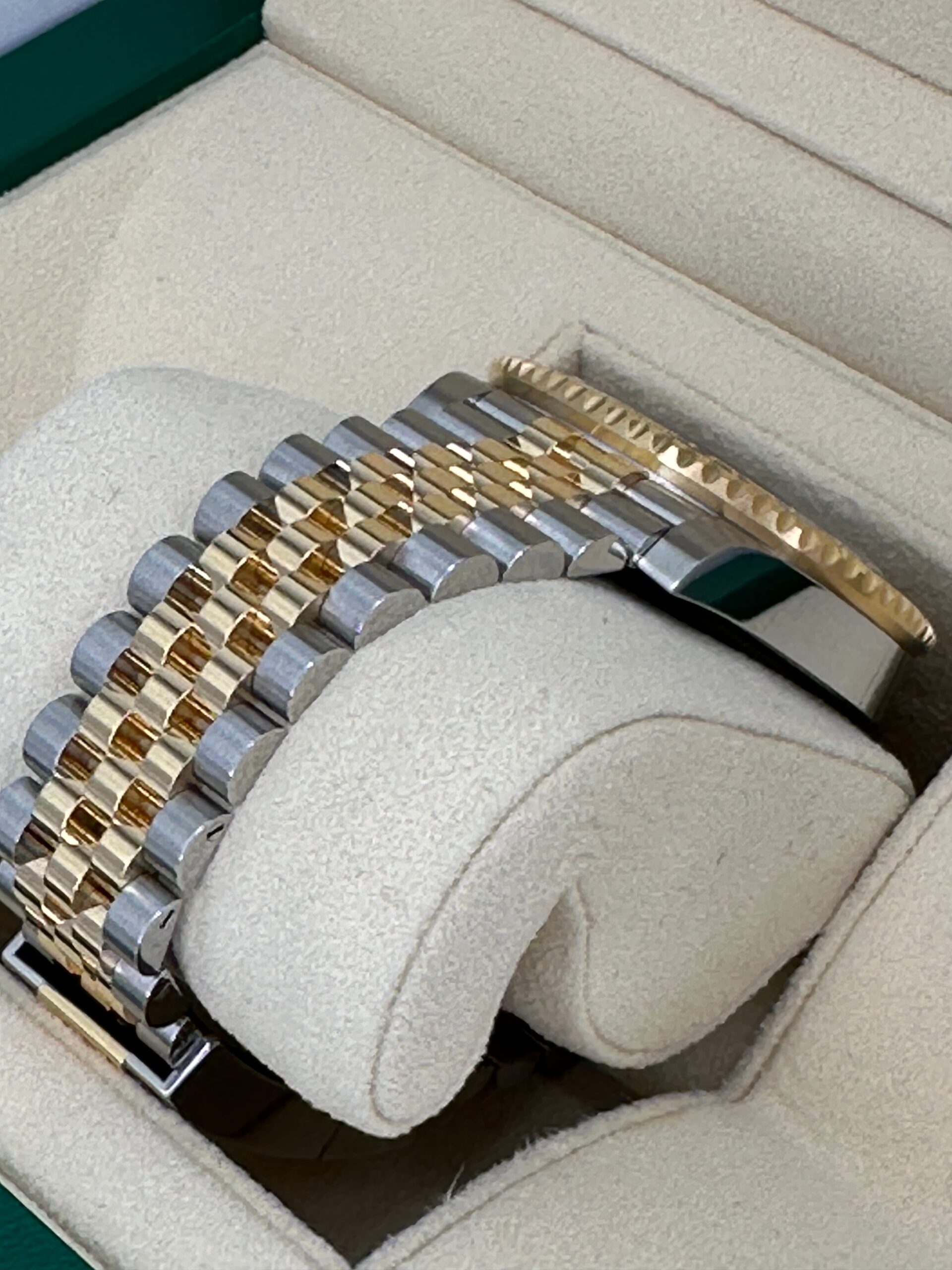 NEW 2025 Rolex GMT-Master II 40mm 126713GRNR Two-Tone Jubilee - Image 7