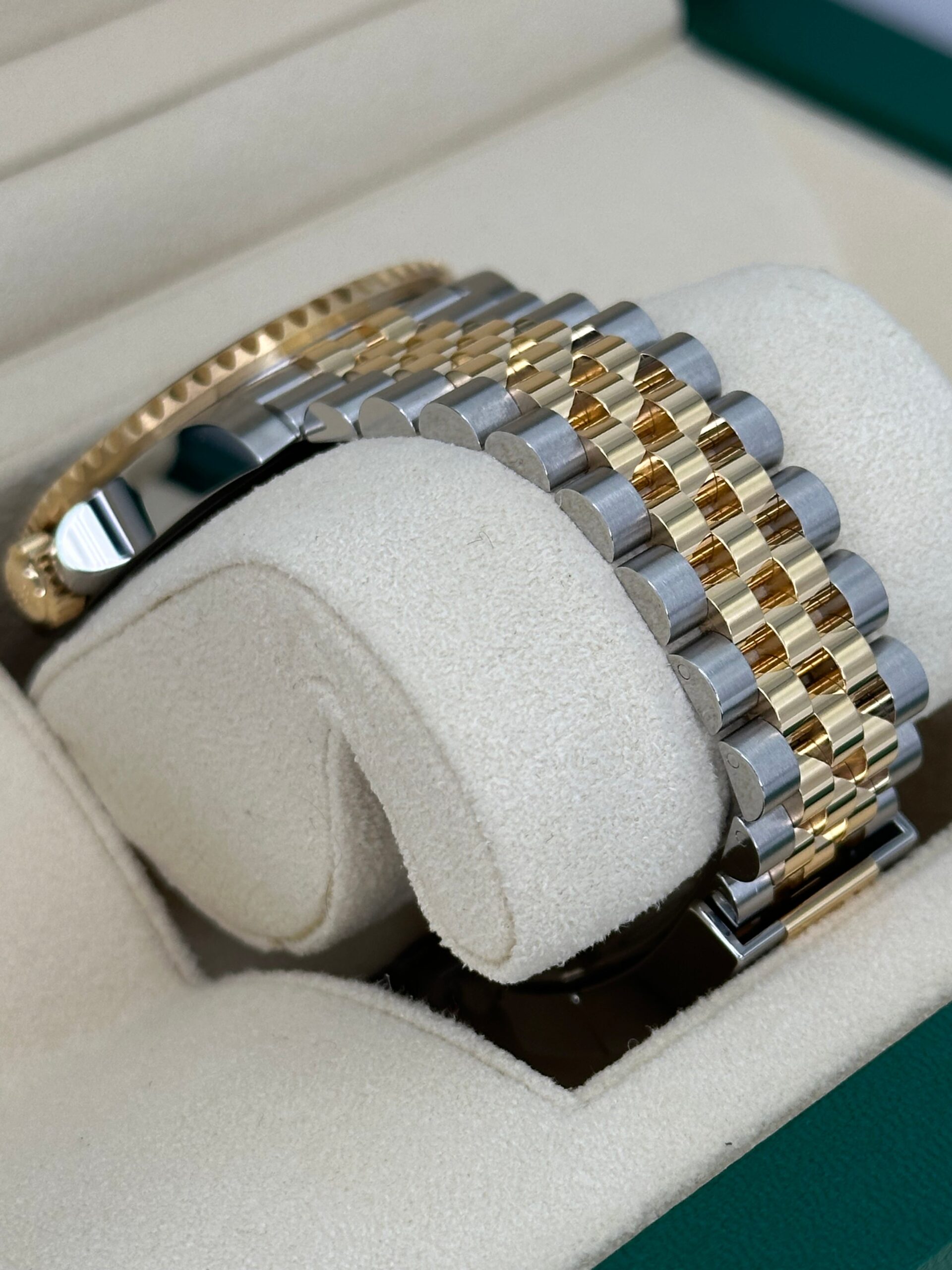 NEW 2025 Rolex GMT-Master II 40mm 126713GRNR Two-Tone Jubilee - Image 8