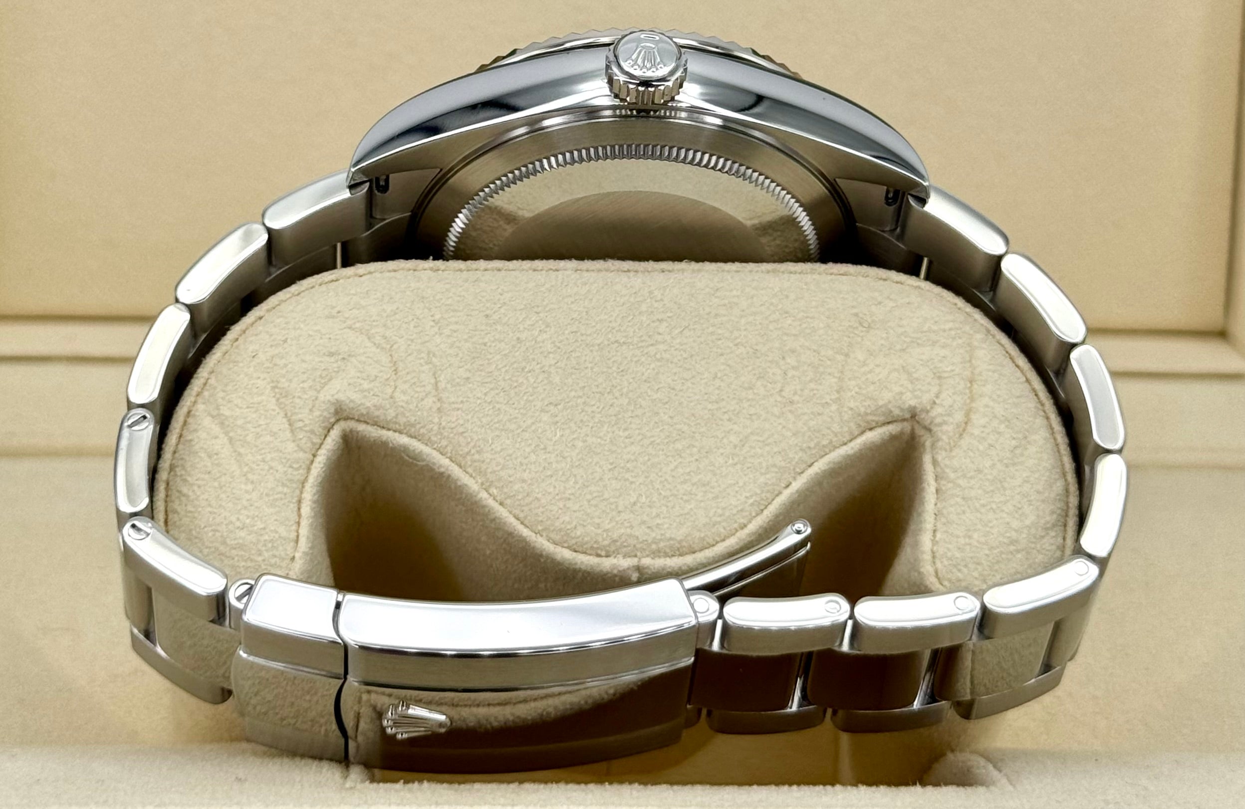 2020 Sky-Dweller 42mm 326934 Stainless Steel Oyster Blue Dial - Image 9