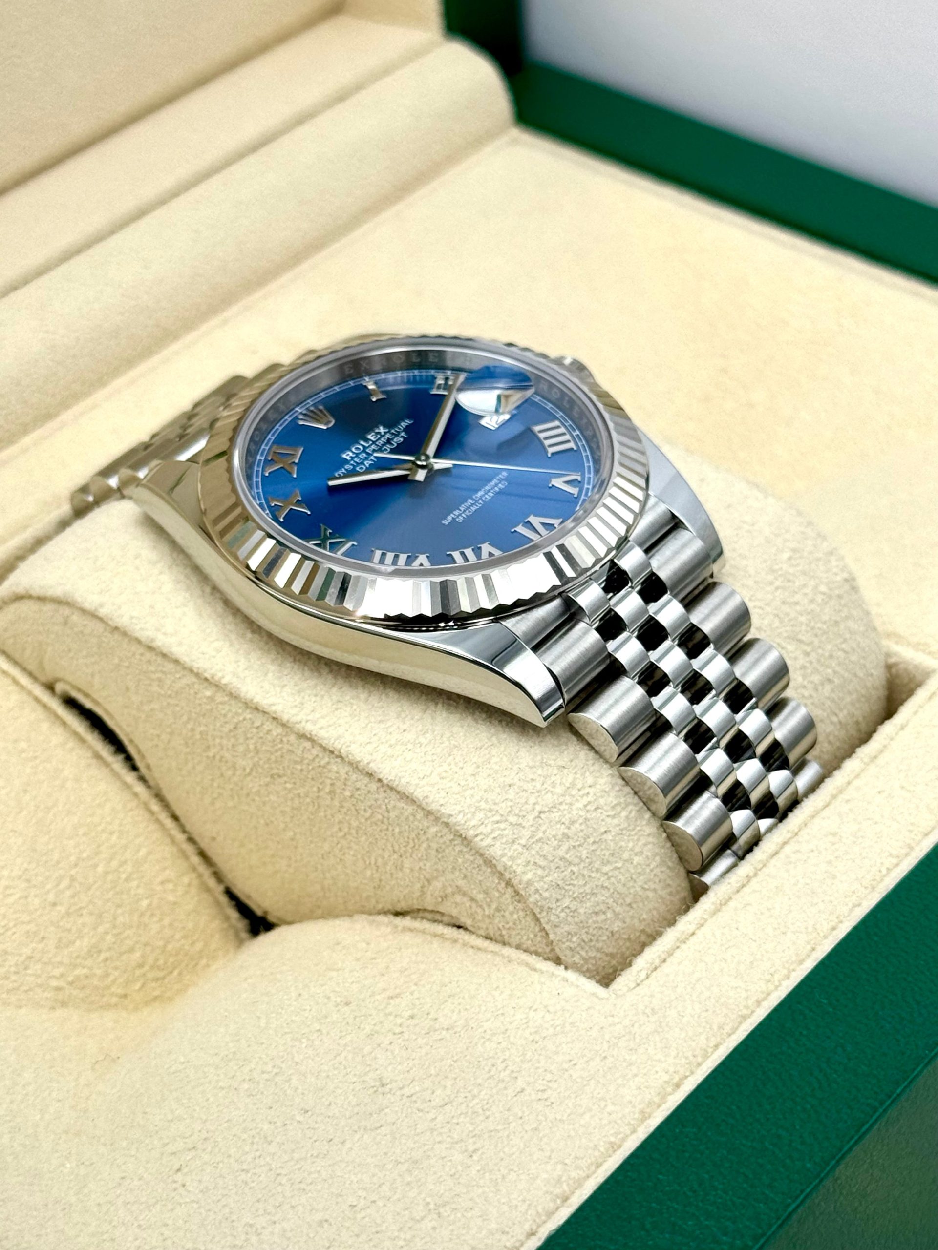 NEW 2024 Rolex Datejust 41mm 126334 Jubilee Blue Roman Numeral Dial - Image 6