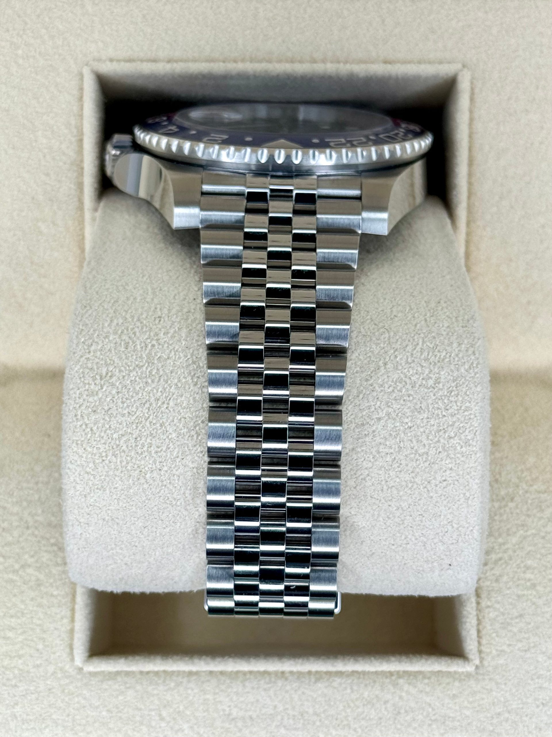 NEW 2024 Rolex GMT-Master II "Pepsi" 40mm 126710BLRO Jubilee - Image 4