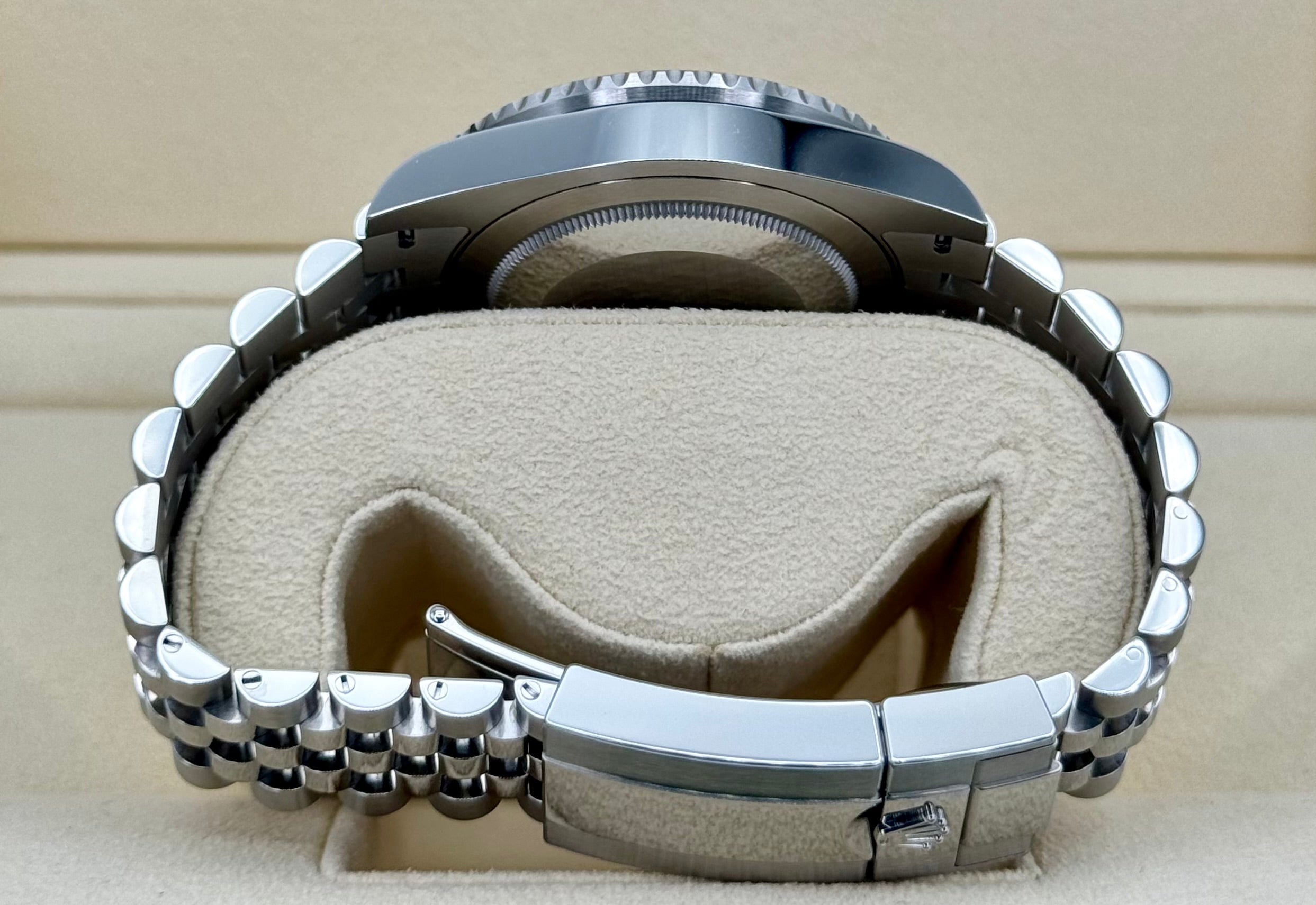 NEW 2024 Rolex GMT-Master II "Pepsi" 40mm 126710BLRO Jubilee - Image 10