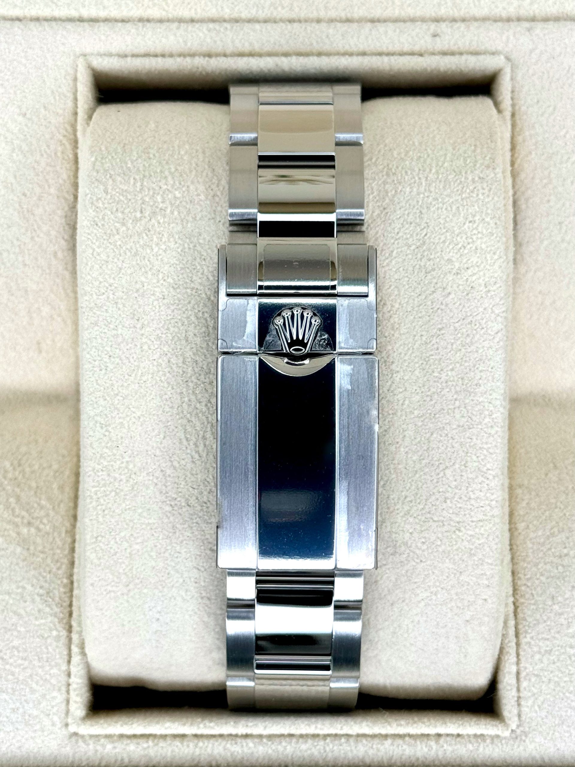 NEW Rolex Daytona 40mm 116506 Platinum Ice Blue Diamond Baguette Dial - Image 2