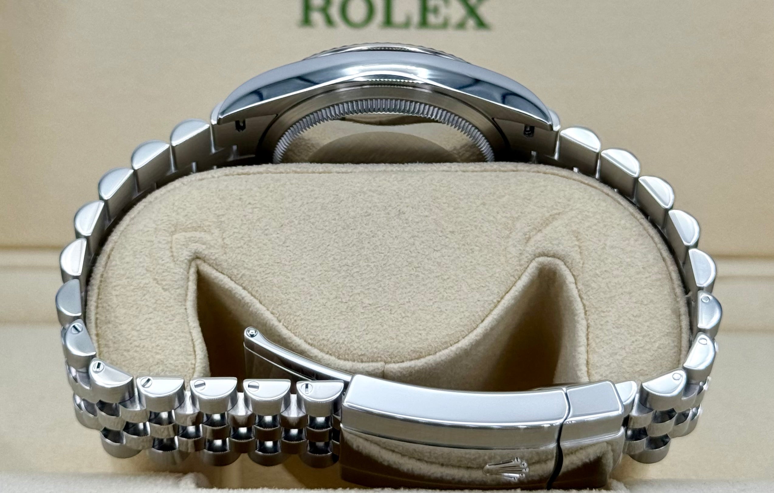 2021 Rolex Datejust 36mm 126234 Jubilee Wimbledon Dial - Image 10