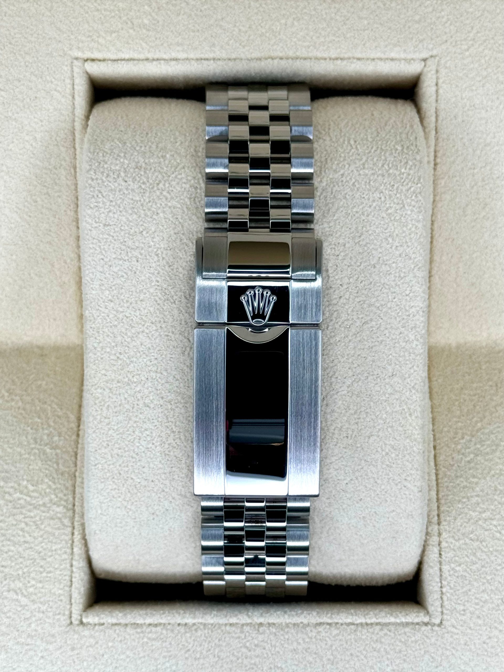 2023 Rolex GMT-Master II "Batgirl" 40mm 126710BLNR Jubilee Black Dial - Image 2