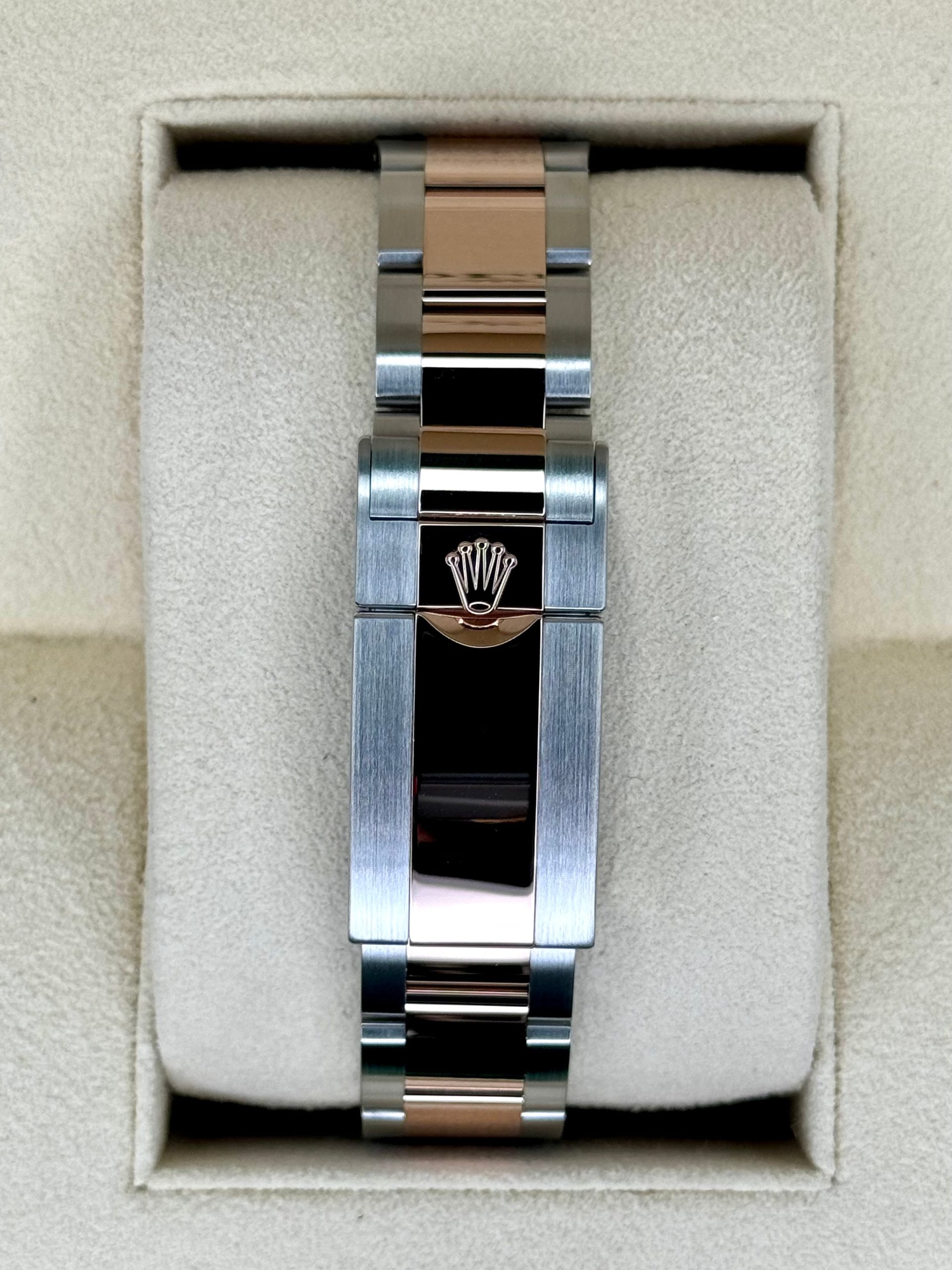 2022 Rolex GMT-Master II "Rootbeer" 40mm 126711CHNR Two-Tone - Image 2