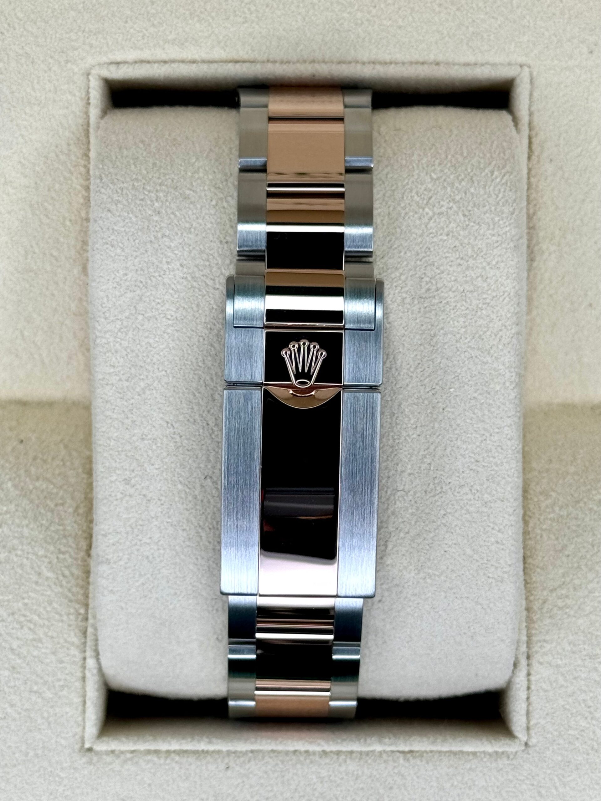 2022 Rolex GMT-Master II "Rootbeer" 40mm 126711CHNR Two-Tone - Image 2