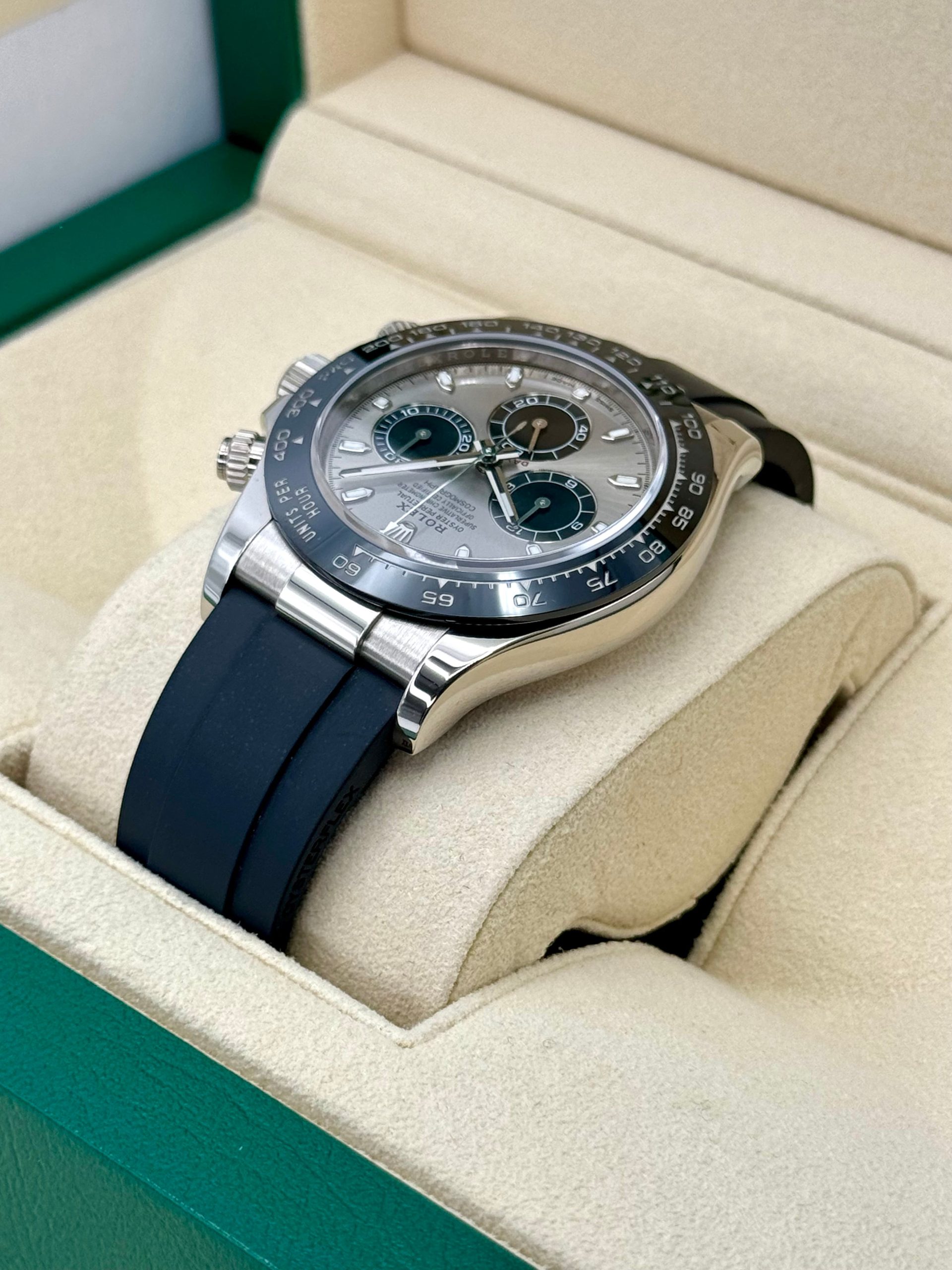 2022 Rolex Daytona 40mm 116519LN White Gold Silver Ghost Dial - Image 7