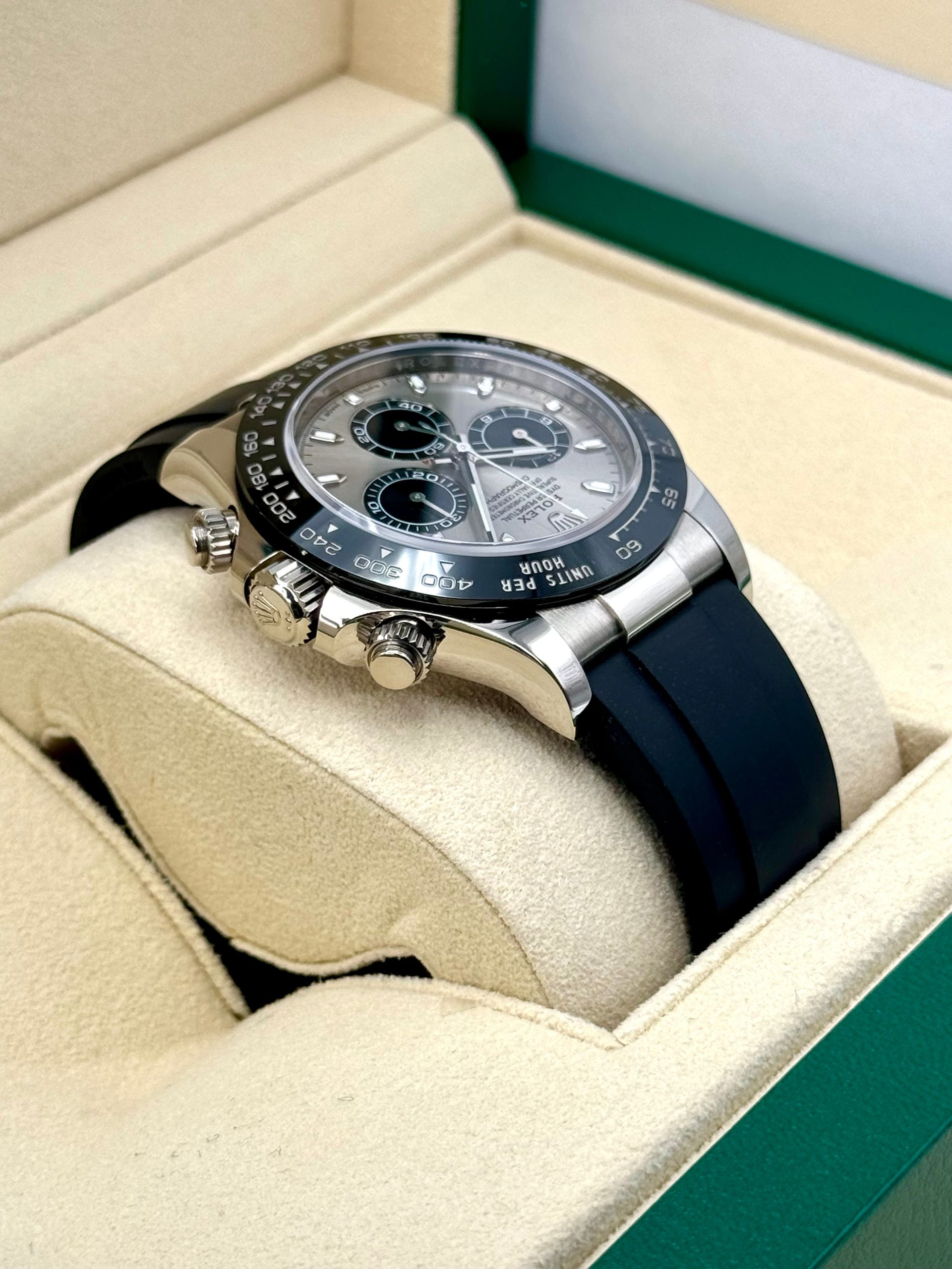 2022 Rolex Daytona 40mm 116519LN White Gold Silver Ghost Dial - Image 8