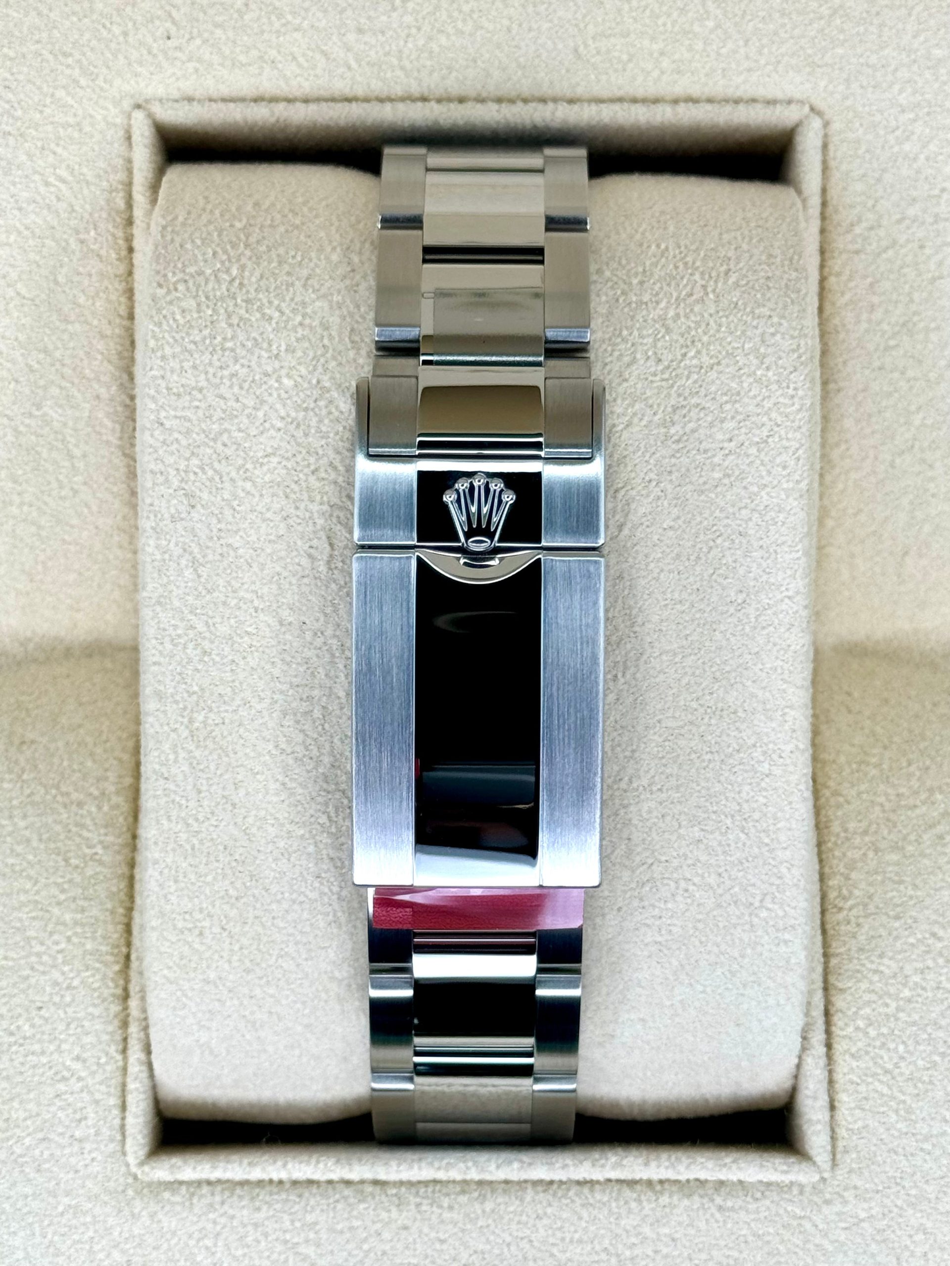 NEW OLD STOCK 2020 Rolex GMT-Master II 40mm 116710LN Black Dial - Image 2