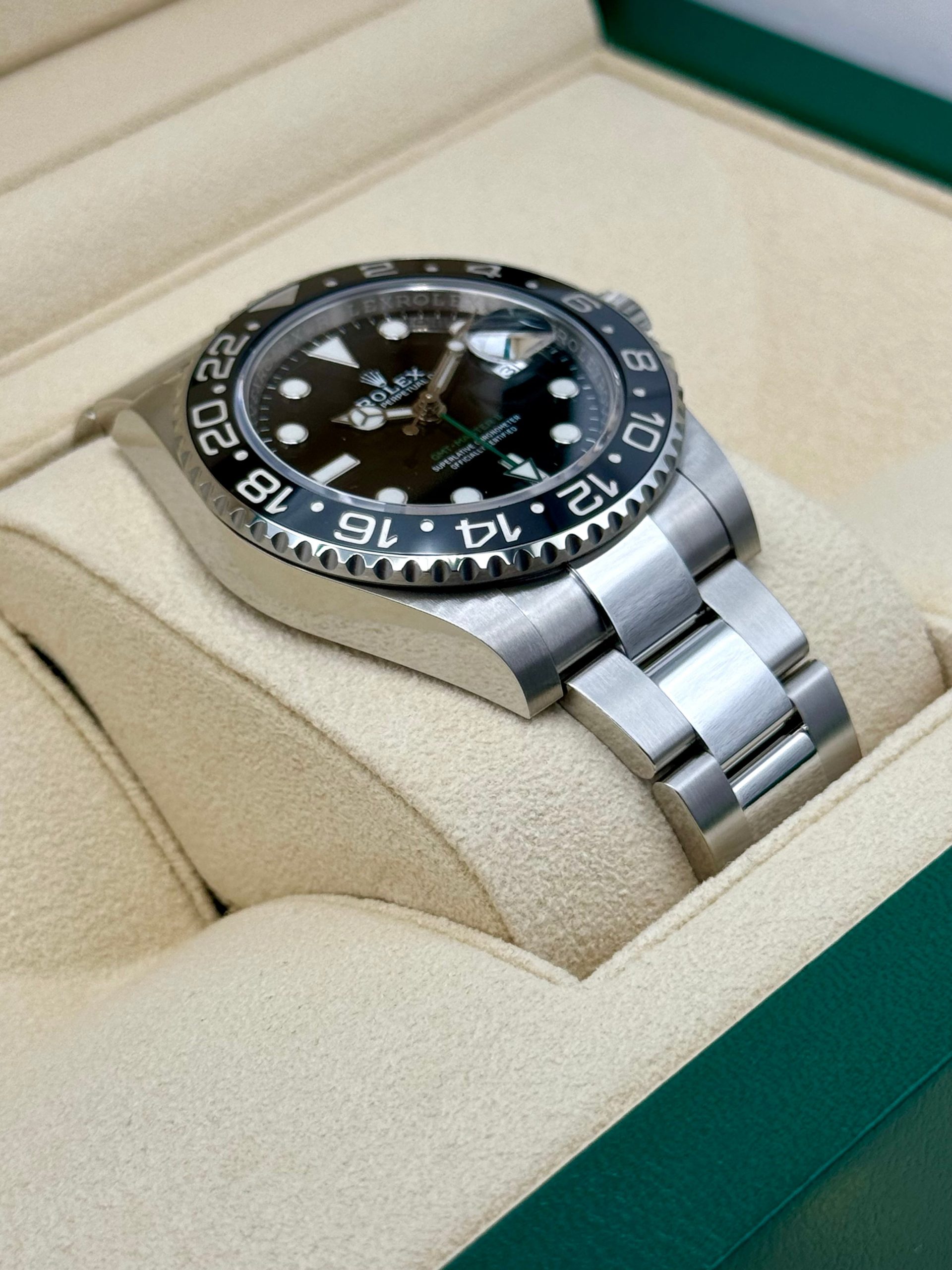 NEW OLD STOCK 2020 Rolex GMT-Master II 40mm 116710LN Black Dial - Image 6