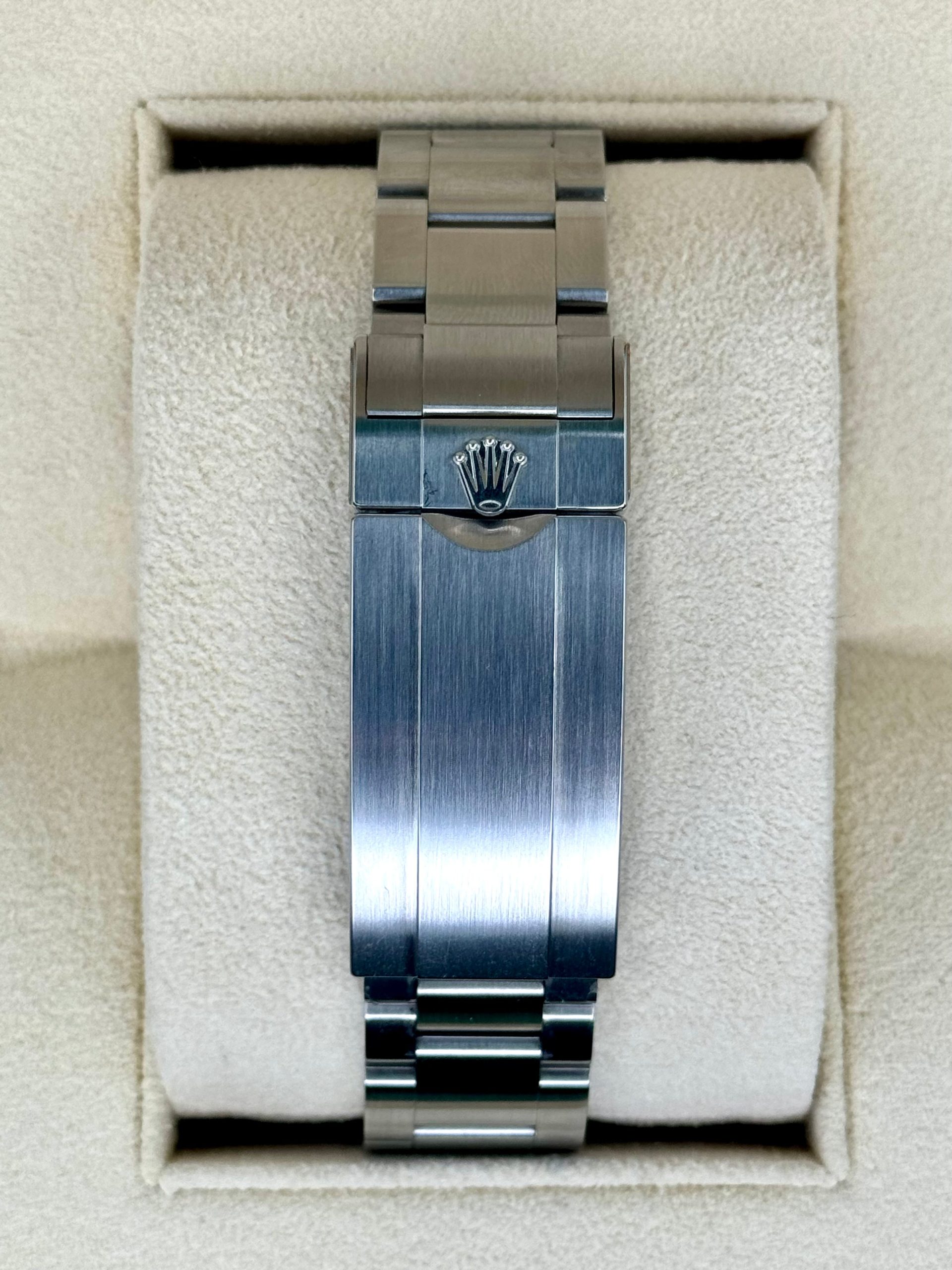 2022 Rolex Submariner 41mm 124060 Stainless Steel Black Dial - Image 2