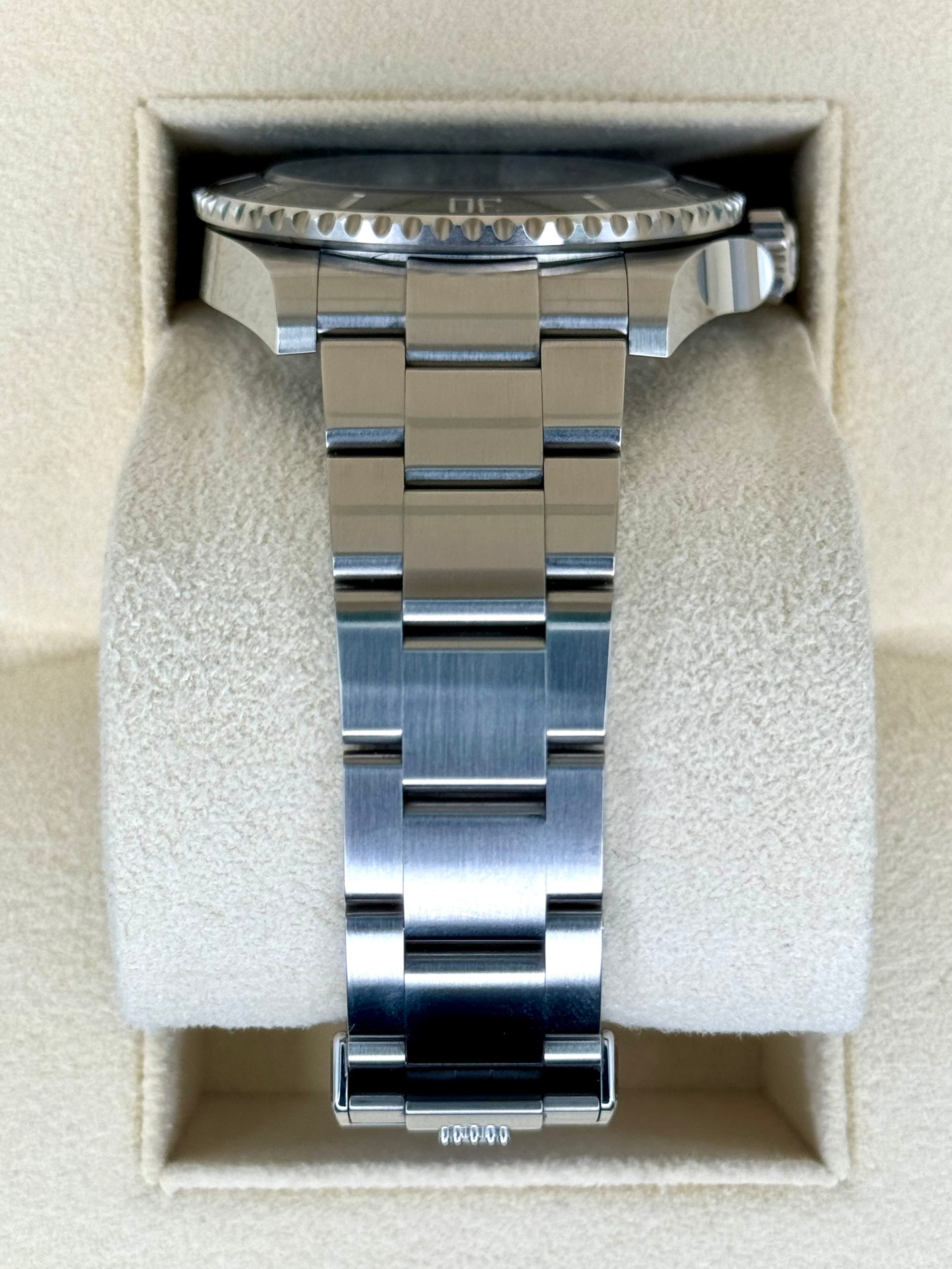 2022 Rolex Submariner 41mm 124060 Stainless Steel Black Dial - Image 3