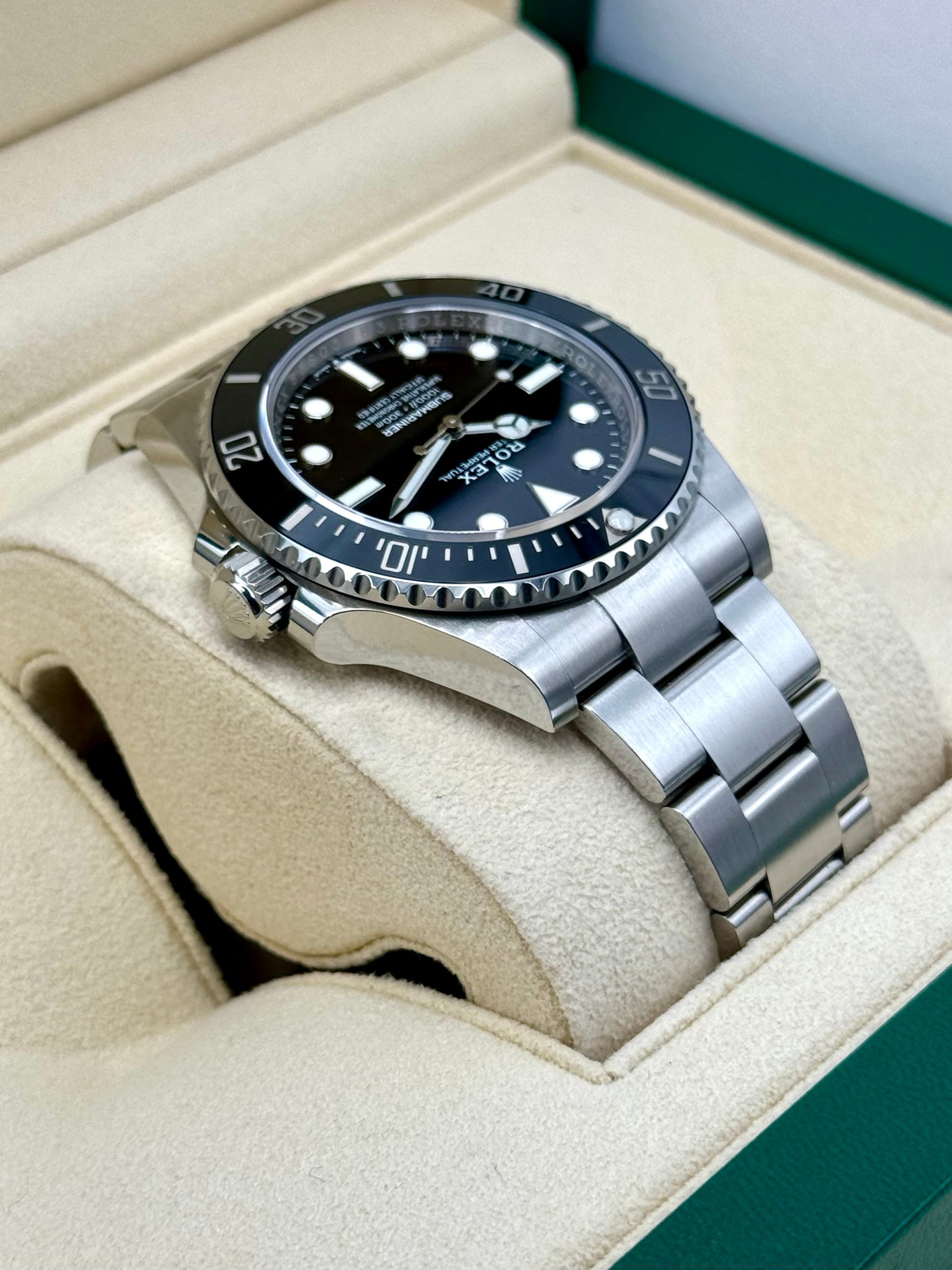 2022 Rolex Submariner 41mm 124060 Stainless Steel Black Dial - Image 8