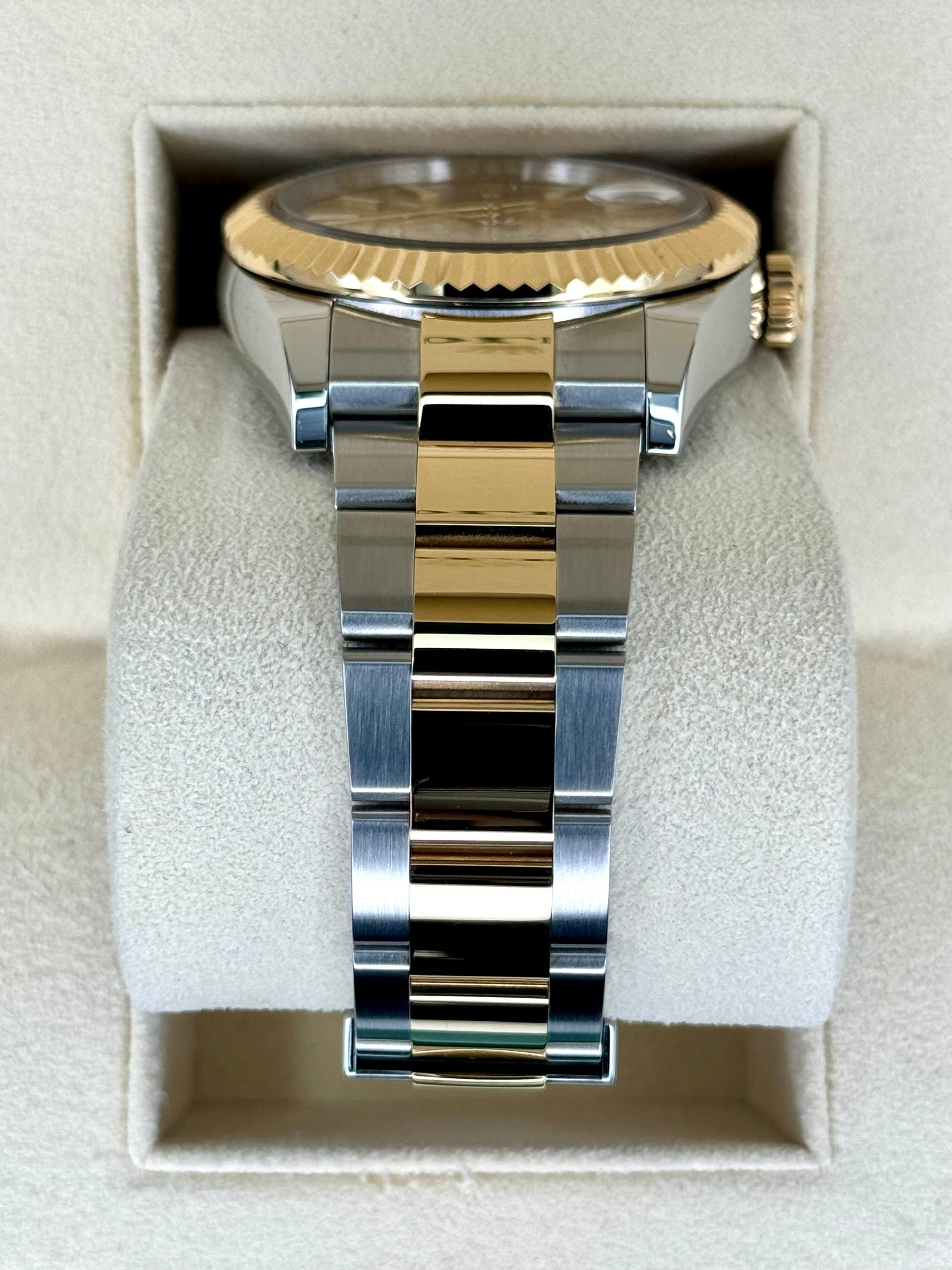 2024 Rolex Sky-Dweller 42mm 336933 Oyster Champagne Dial - Image 3